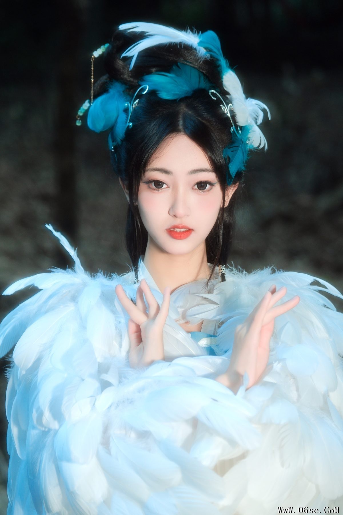 图片[4]-YiTuYu艺图语 Vol.6162 Er Liang Feng Yue[23P]-六色网