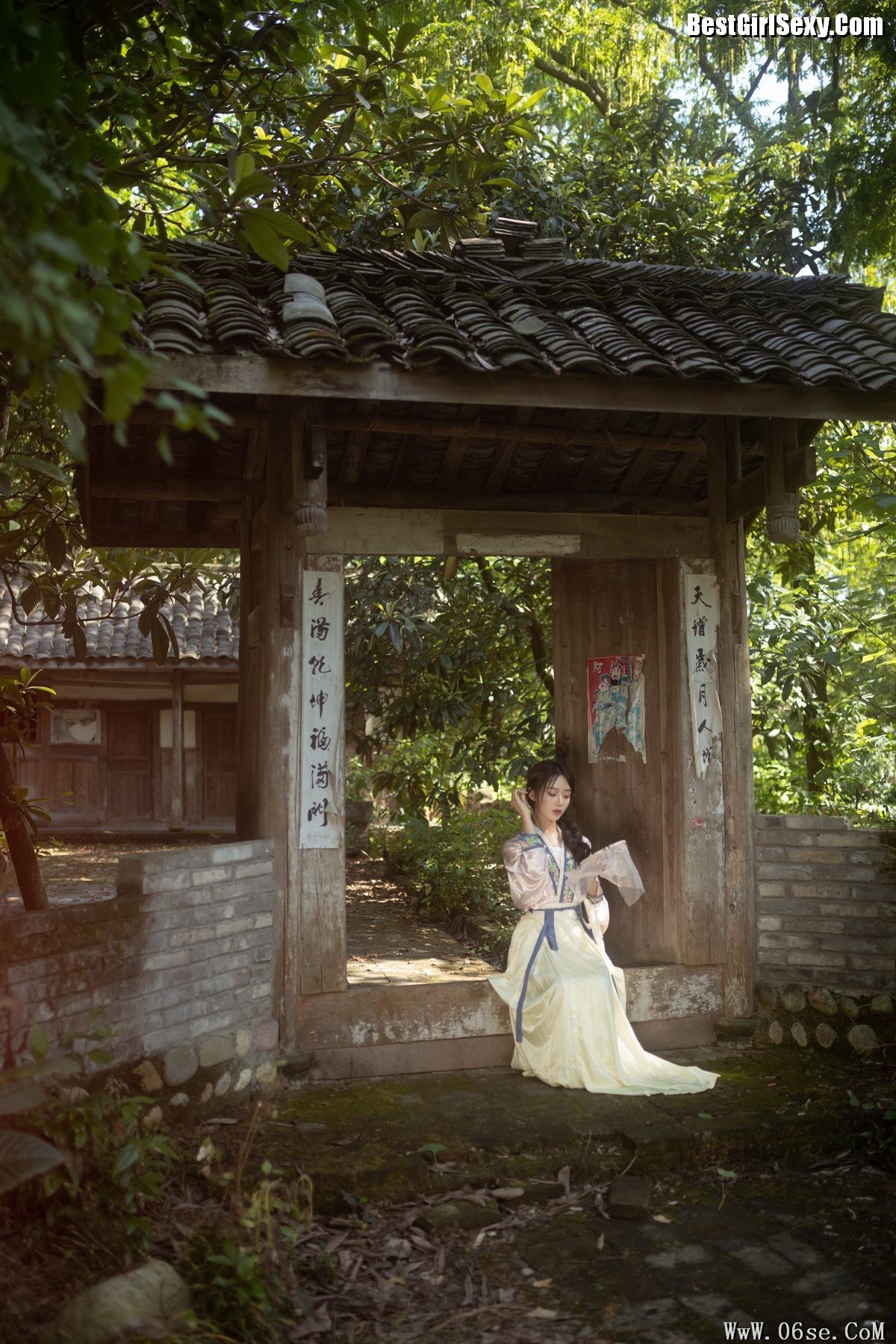 图片[7]-YiTuYu艺图语 Vol.4050 Su Mei Zai Lu Shang[25P]-六色网