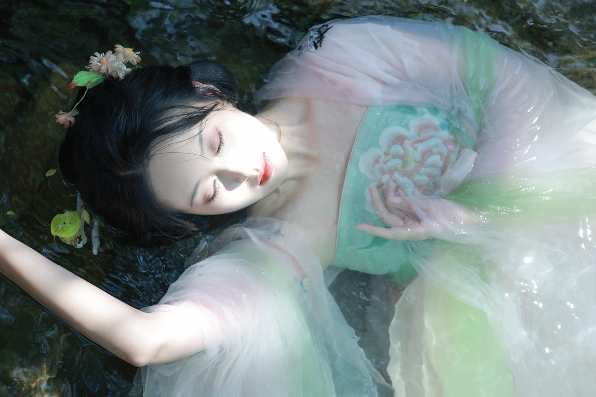 图片[23]-YiTuYu艺图语 Vol.3667 A Tong[30P]-六色网