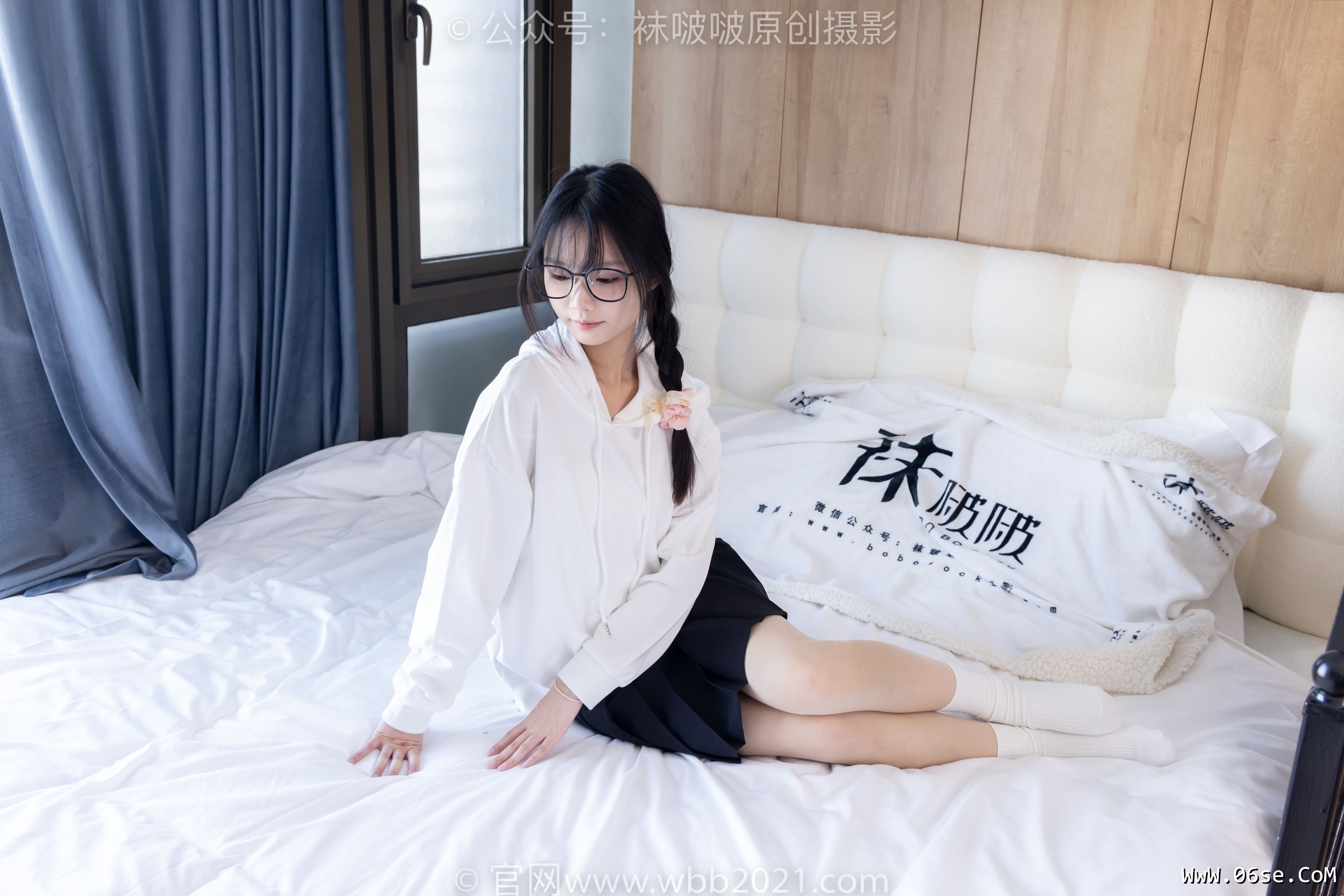 图片[4]-BoBoSocks袜啵啵 No.368 甜甜圈 -运动鞋、白棉袜、油亮肉丝[160P]-六色网