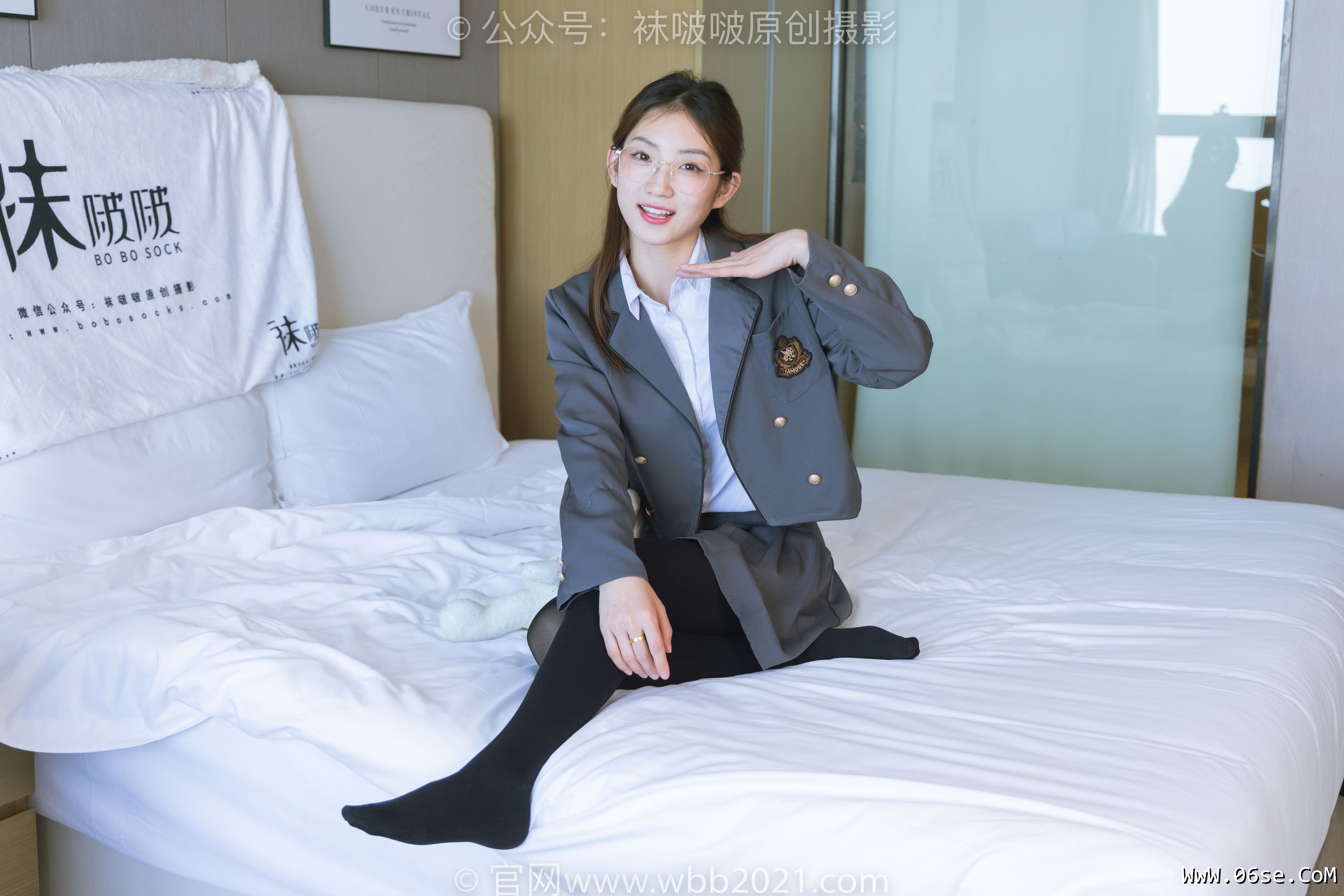 图片[89]-BoBoSocks袜啵啵 No.315 小沫 -平底鞋、厚黑丝、模特穿鞋及丝袜踩玩偶小熊剧情[140P]-六色网