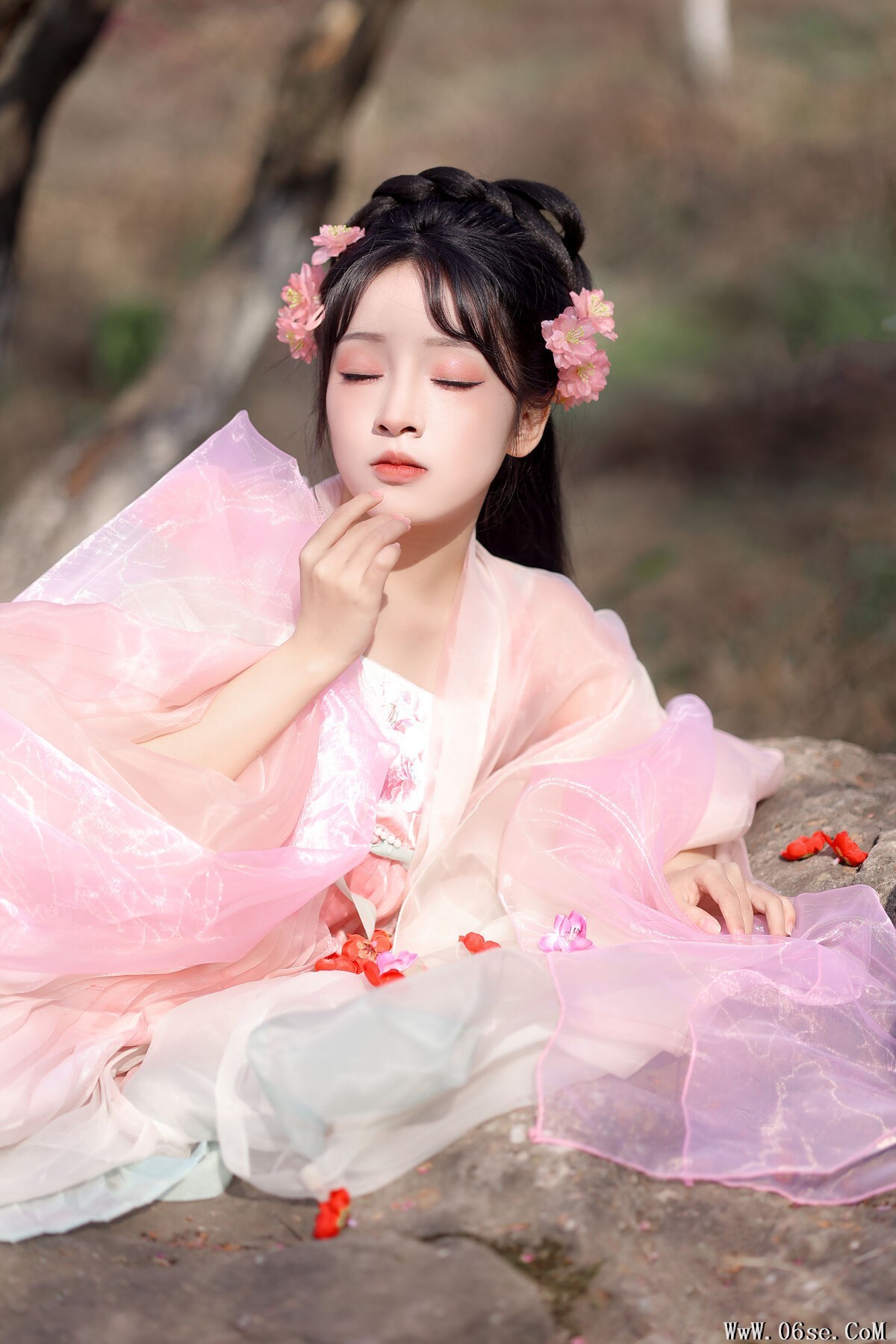 图片[15]-YiTuYu艺图语 Vol.6569 Jun Yin Lan[23P]-六色网