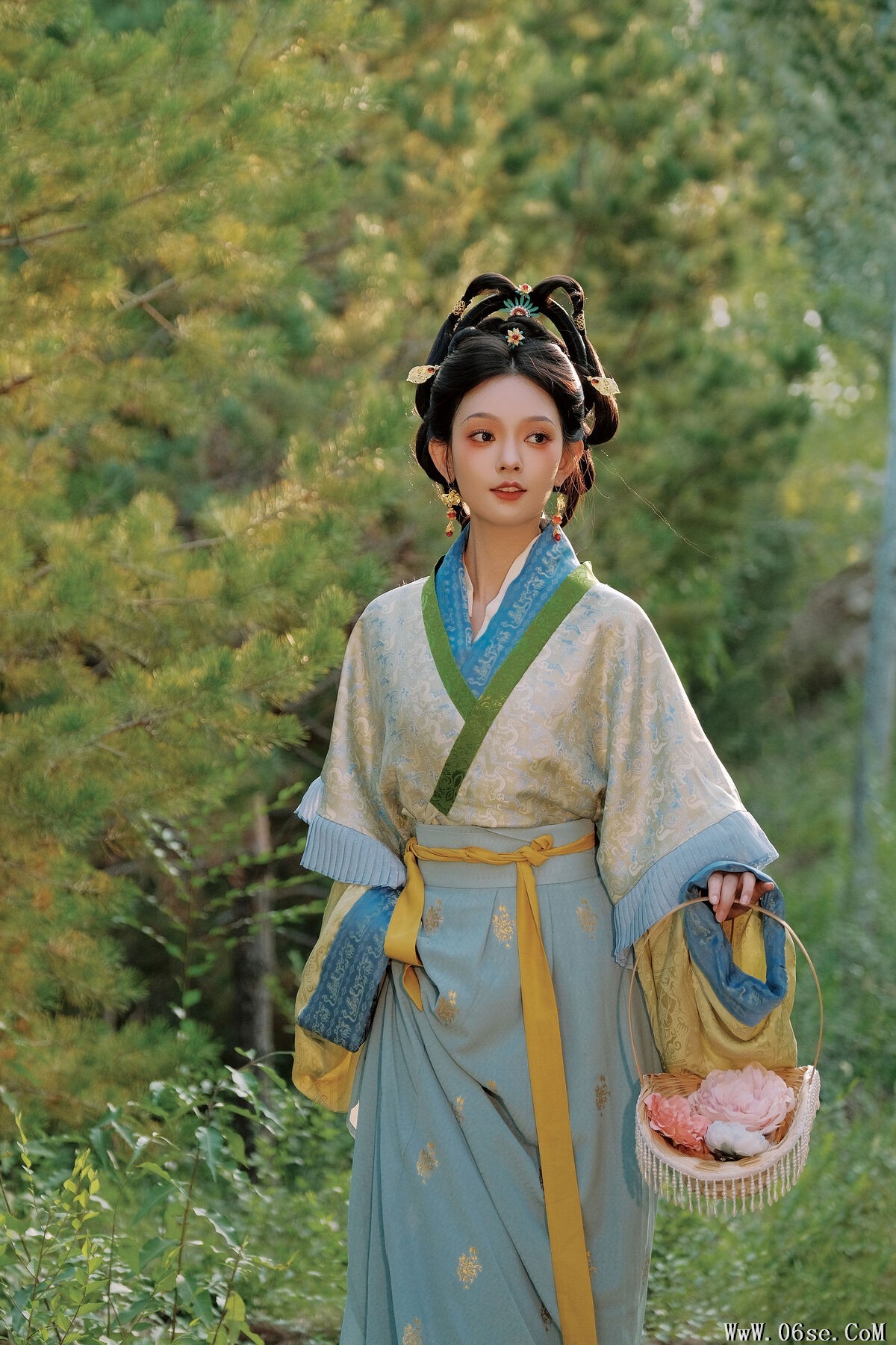 图片[12]-YiTuYu艺图语 Vol.7768 Qiu Qiu[32P]-六色网