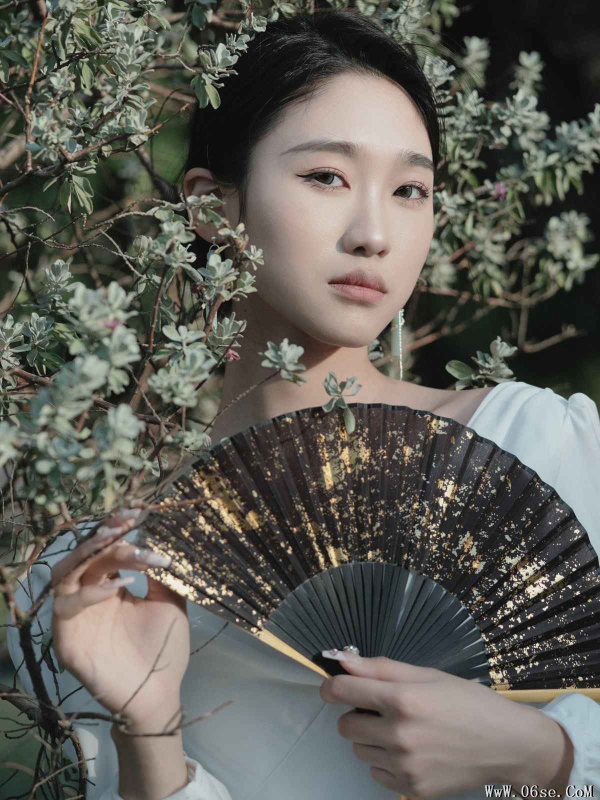 图片[33]-YiTuYu艺图语 Vol.3251 Likeu[47P]-六色网