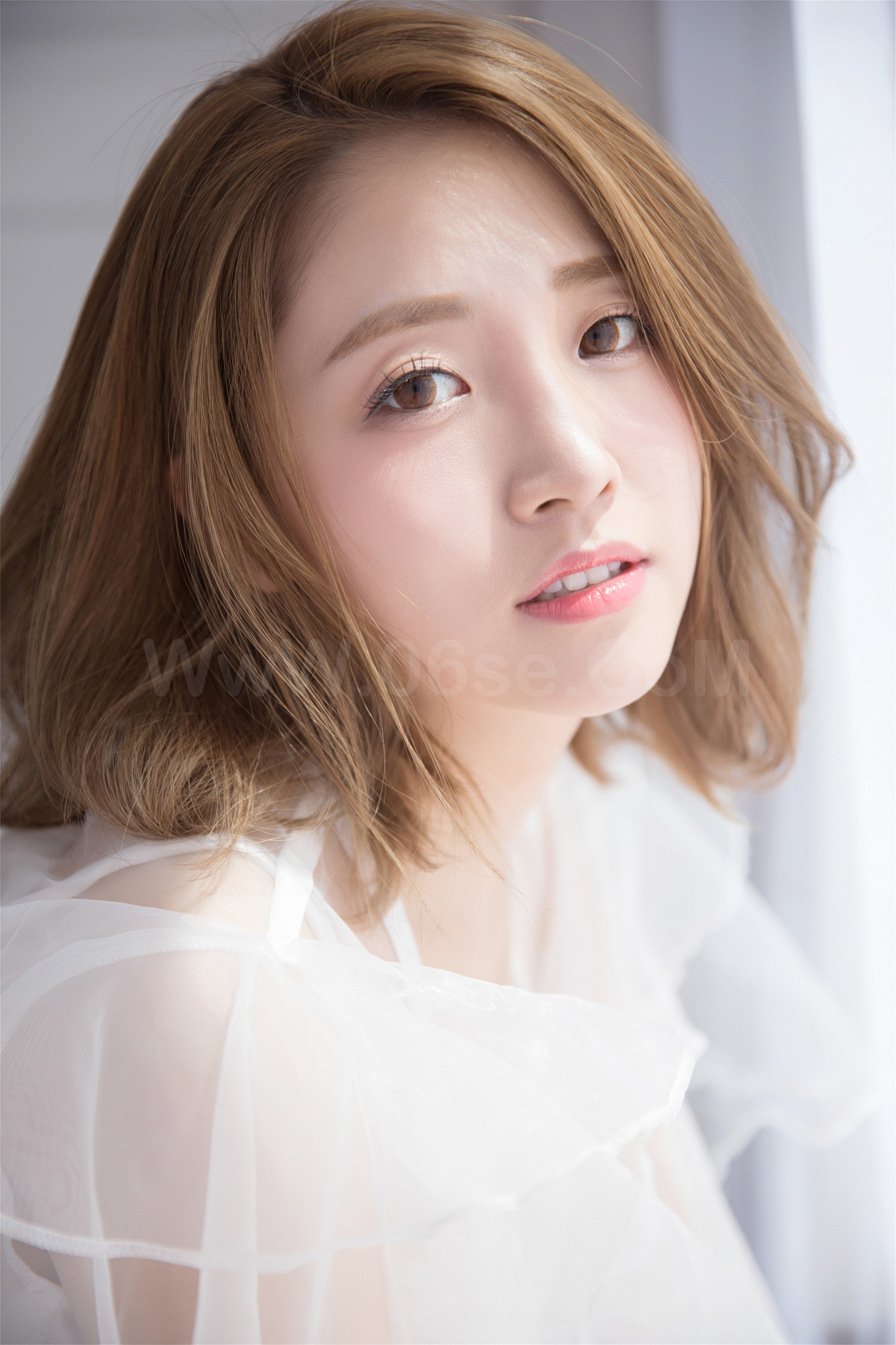 图片[25]-雅拉伊 – 《一颦一笑》[34P]-六色网