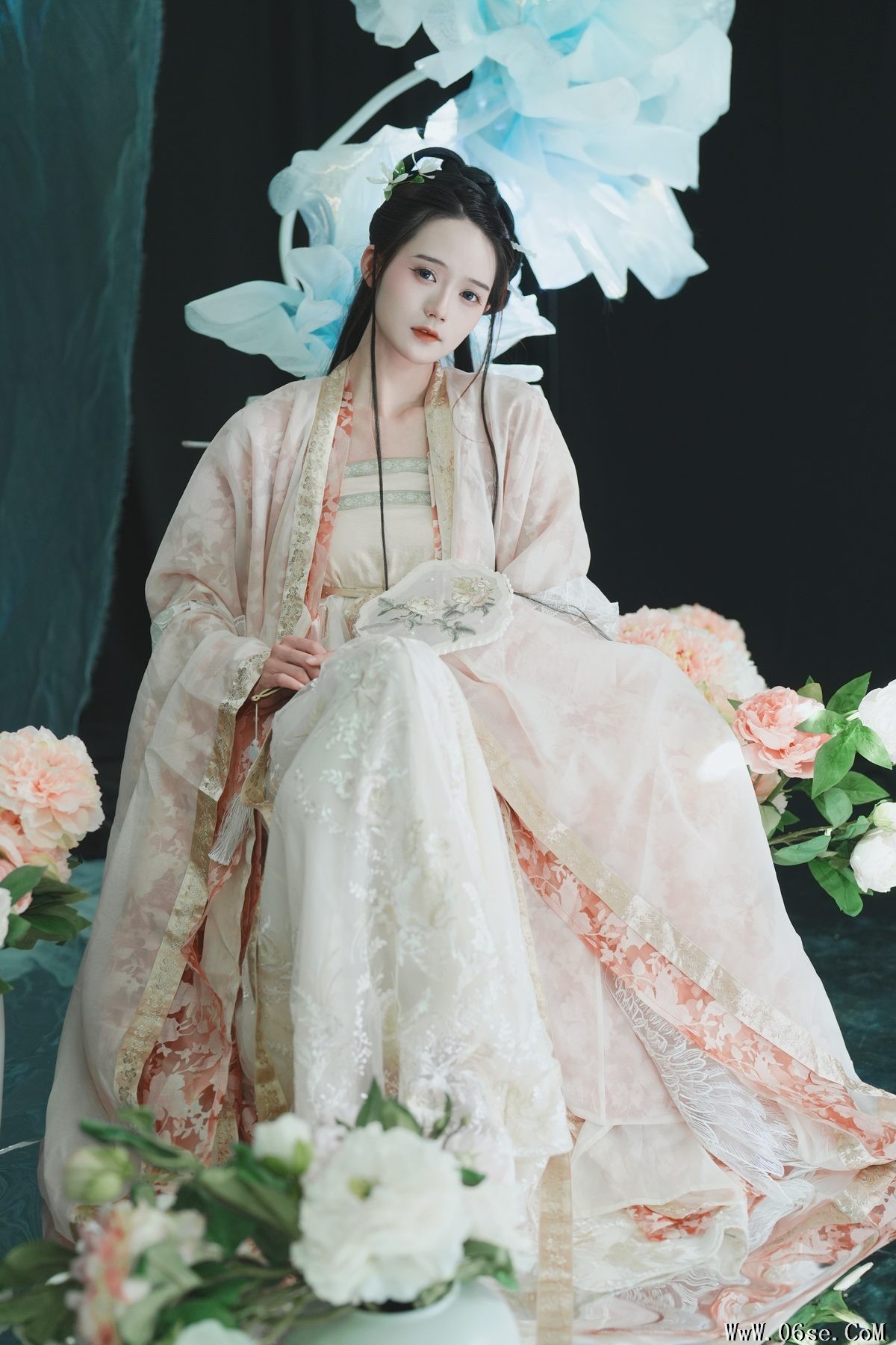图片[6]-YiTuYu艺图语 Vol.4406 Tu Zi Zzz Bu Chi Hu Luo Bo[40P]-六色网