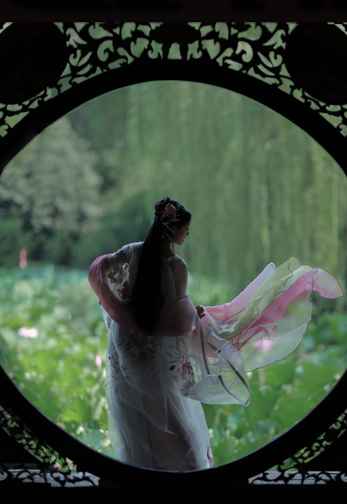 图片[10]-YiTuYu艺图语 Vol.5240 Nu Li Hua Zhuang De Sui Sui[23P]-六色网