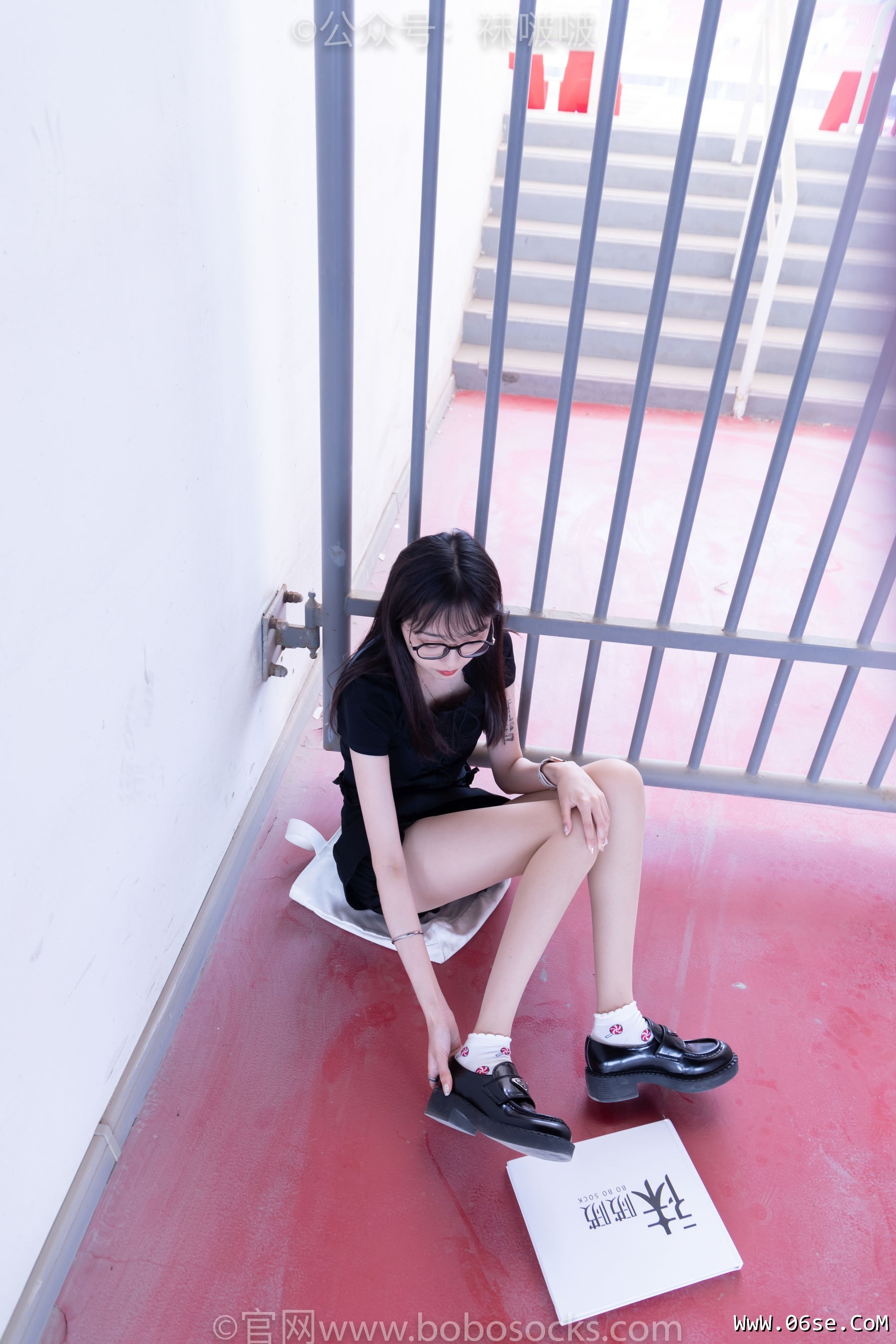 图片[37]-BoBoSocks袜啵啵 No.030 稚予- 皮鞋、短白棉袜、肉丝[141P]-六色网