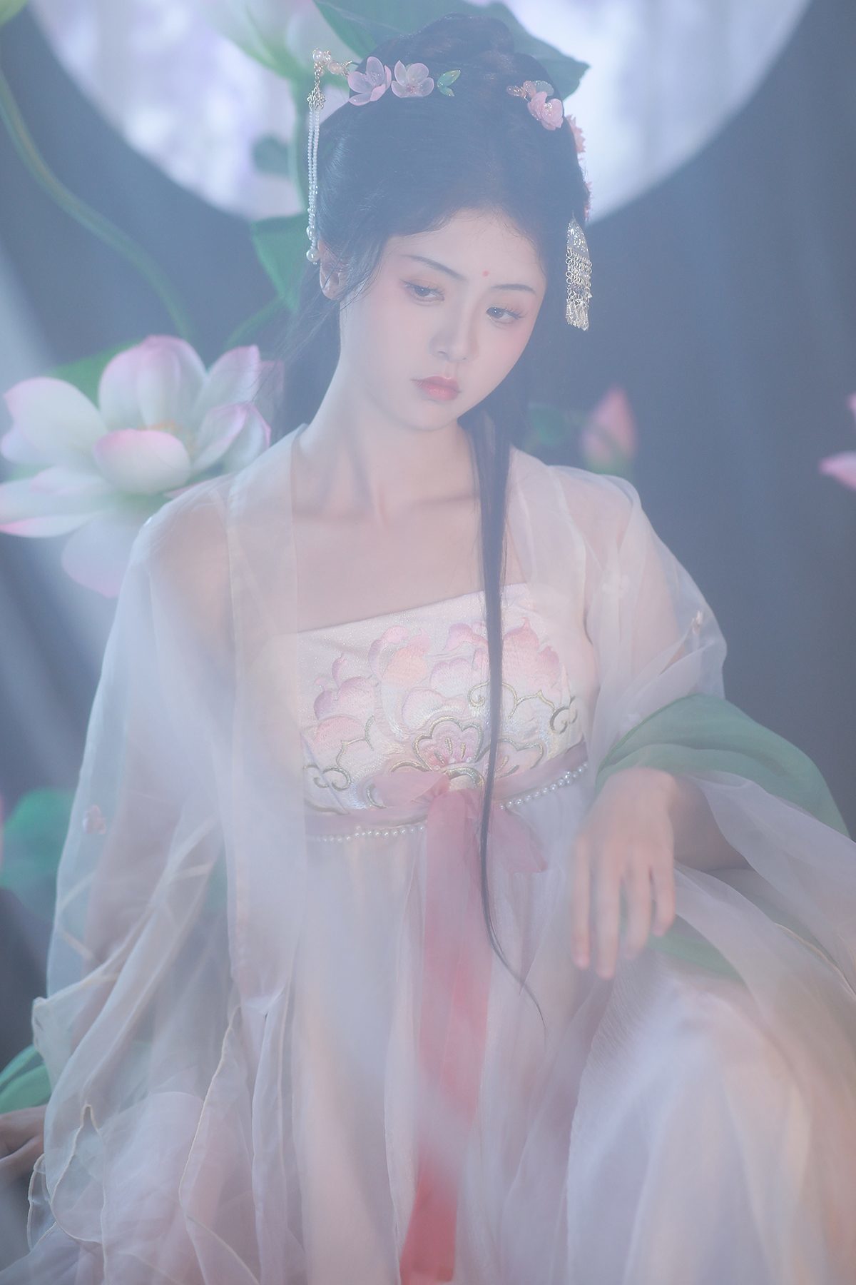YiTuYu艺图语 Vol.4974 Dai Bu Zhu De Yi Mi[37P]-六色网