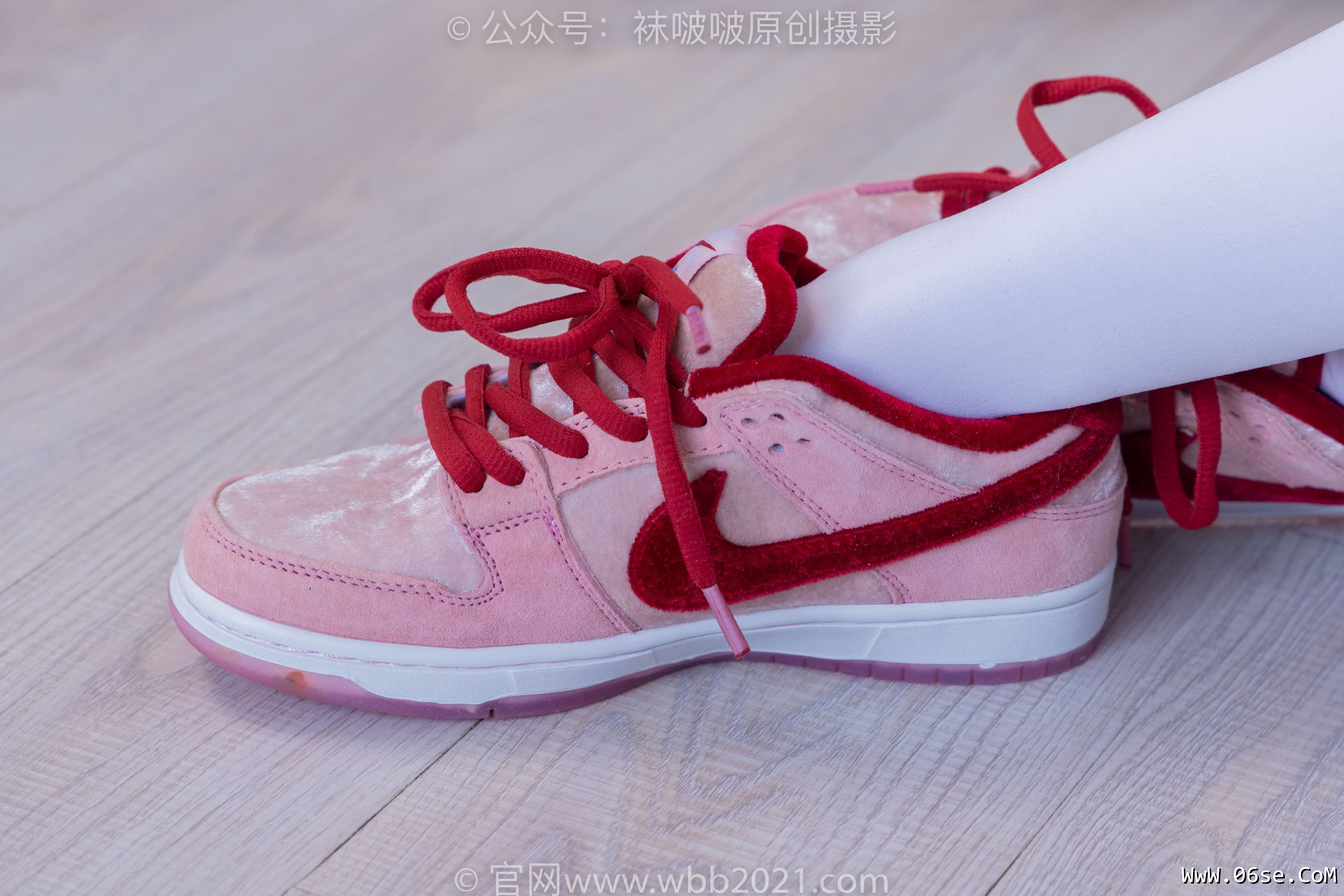 图片[12]-BoBoSocks袜啵啵 No.390 甜甜圈 -板鞋、厚黑丝大腿袜、厚白丝大腿袜[148P]-六色网