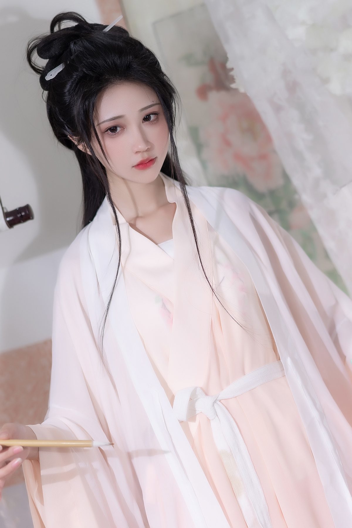 YiTuYu艺图语 Vol.3965 Qi Luo Sheng De Xiao Su Su[26P]-六色网