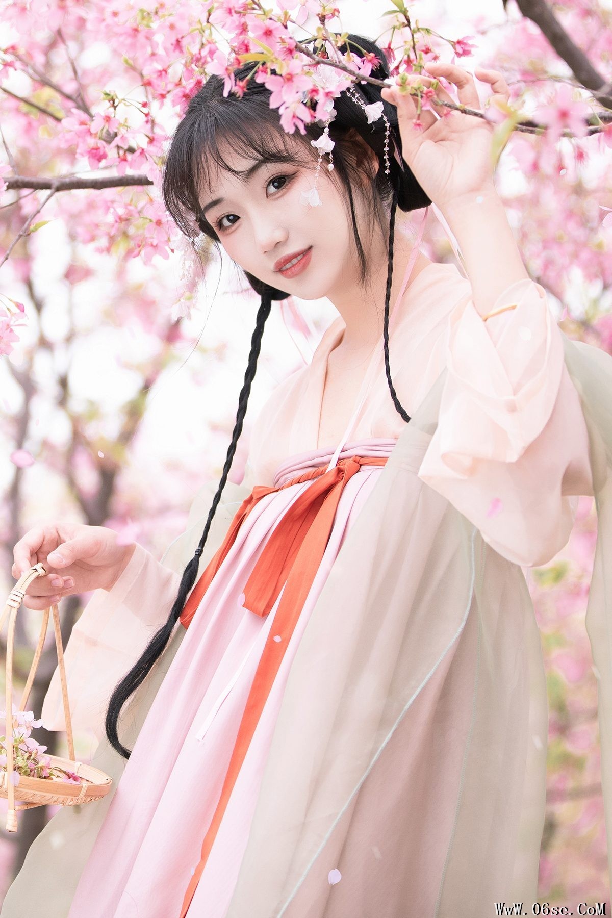 YiTuYu艺图语 Vol.3853 Wan Jiang Ting[33P]-六色网