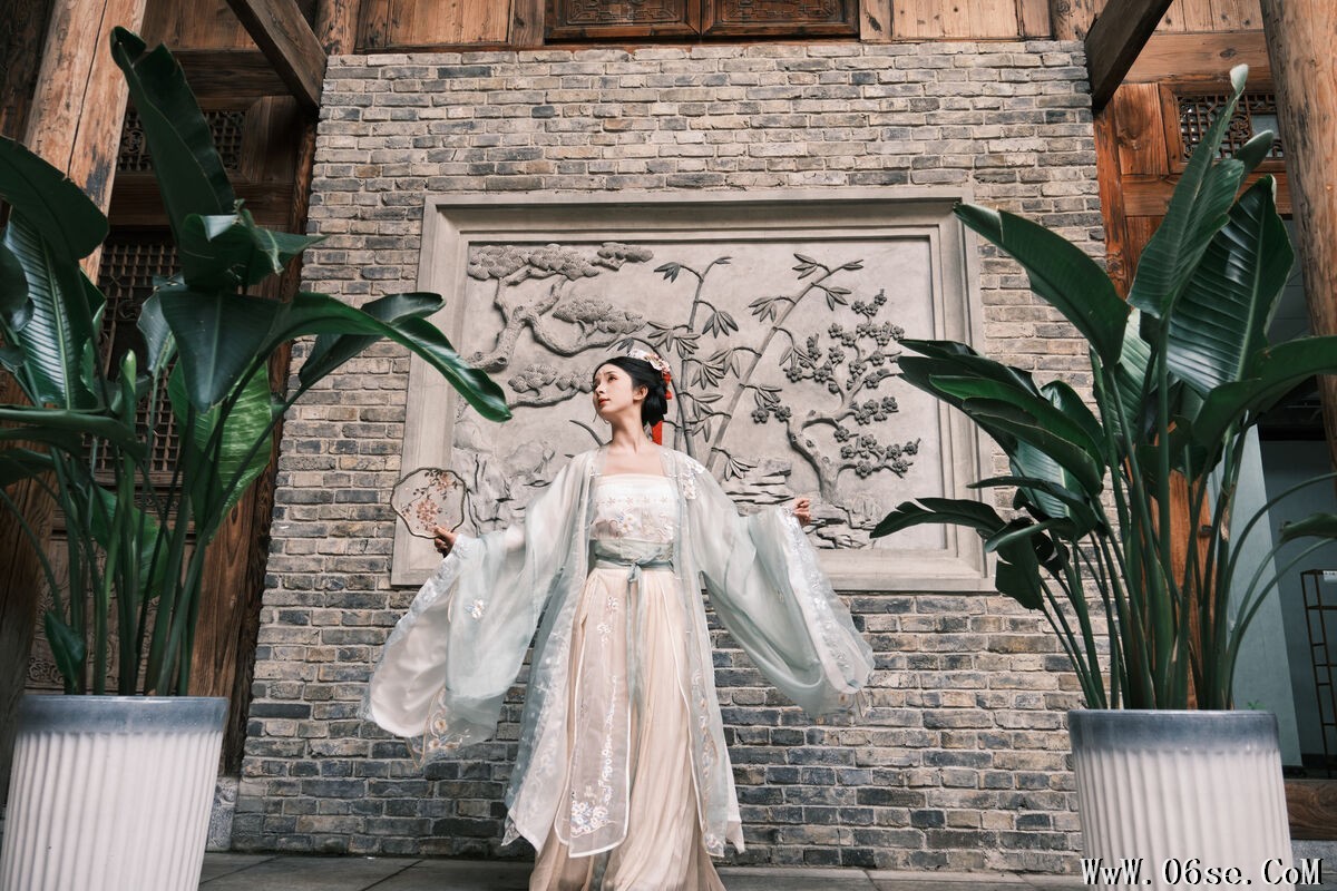 图片[7]-YiTuYu艺图语 Vol.7316 Min Zui Xiao Mo Xuan[34P]-六色网