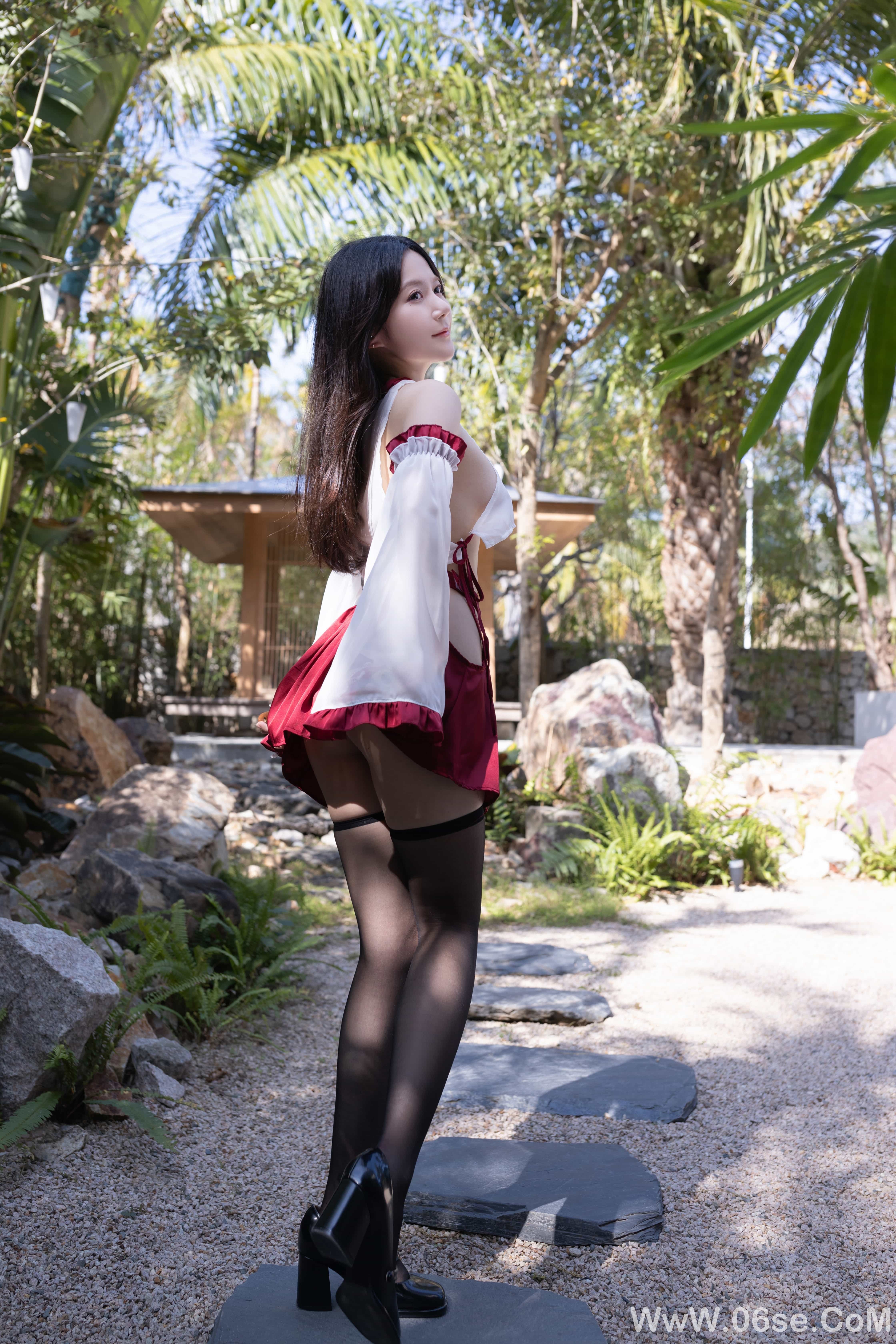 图片[38]-秀人名模鱼子酱Fish内部私购未上架《竹子巫》写真[120P]-六色网