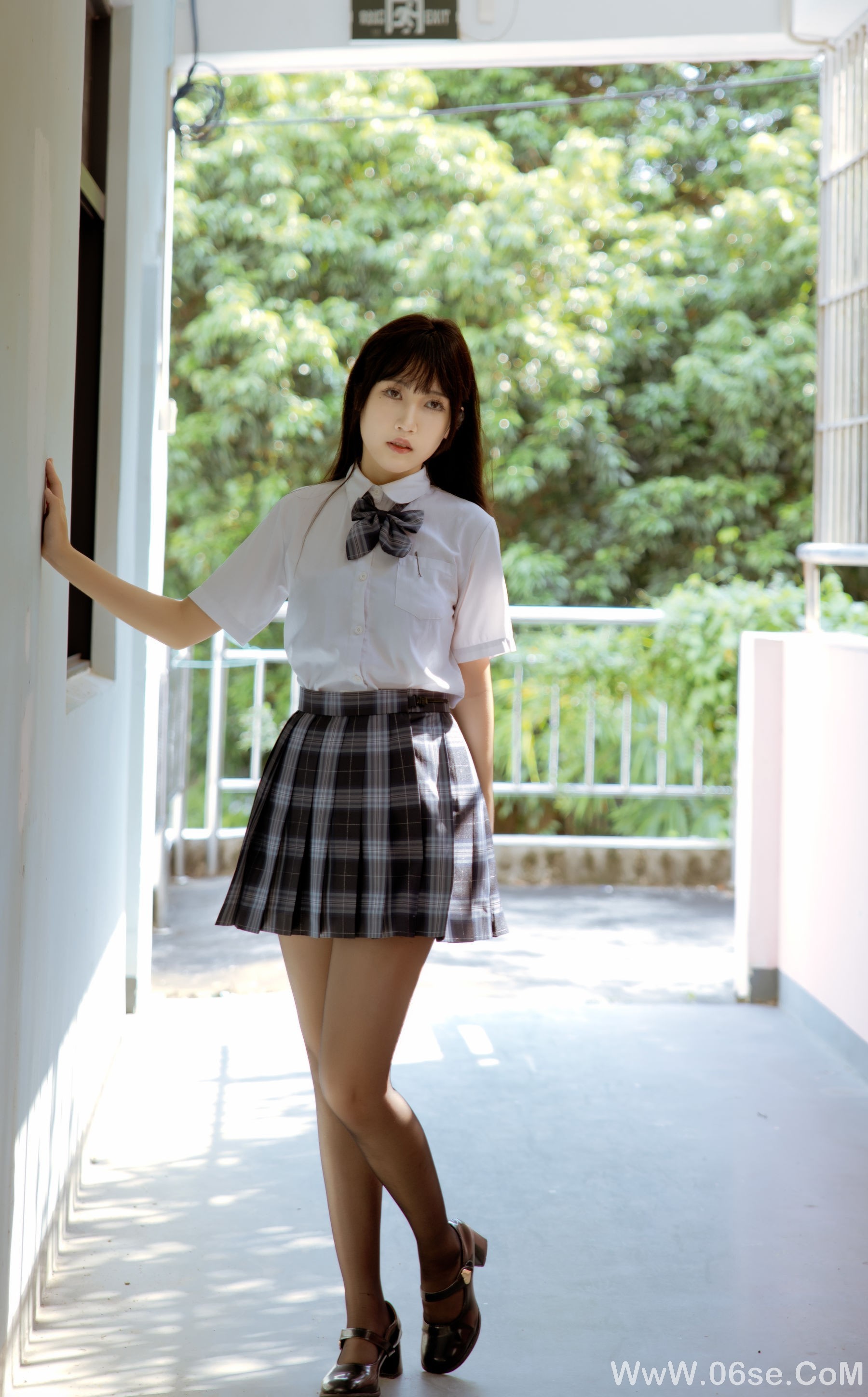 图片[38]-微博人气Coser不呆猫 – 泳衣JK学妹[59P]-六色网
