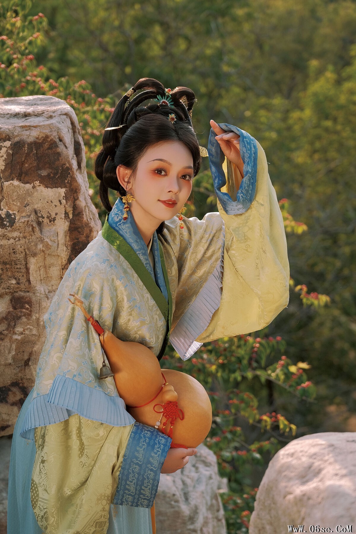 图片[29]-YiTuYu艺图语 Vol.7768 Qiu Qiu[32P]-六色网