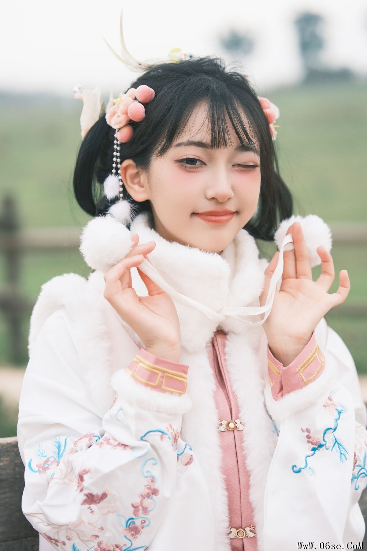 图片[18]-YiTuYu艺图语 Vol.6758 Er Liang Feng Yue[21P]-六色网