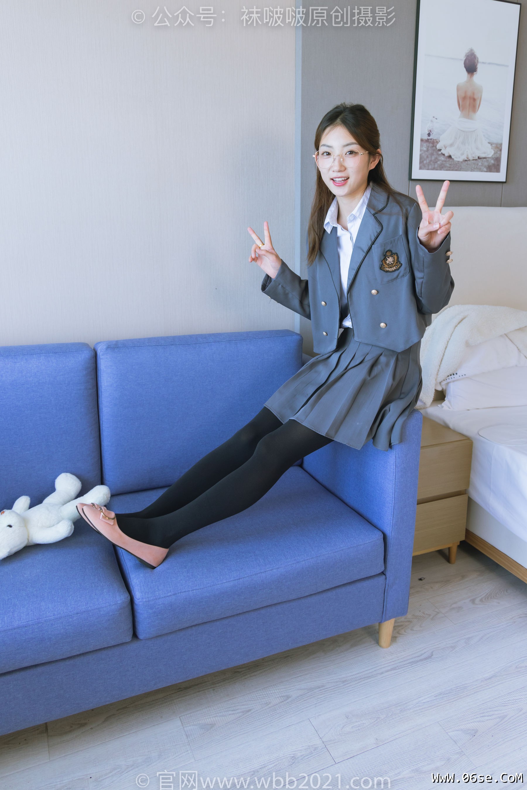 图片[61]-BoBoSocks袜啵啵 No.315 小沫 -平底鞋、厚黑丝、模特穿鞋及丝袜踩玩偶小熊剧情[140P]-六色网