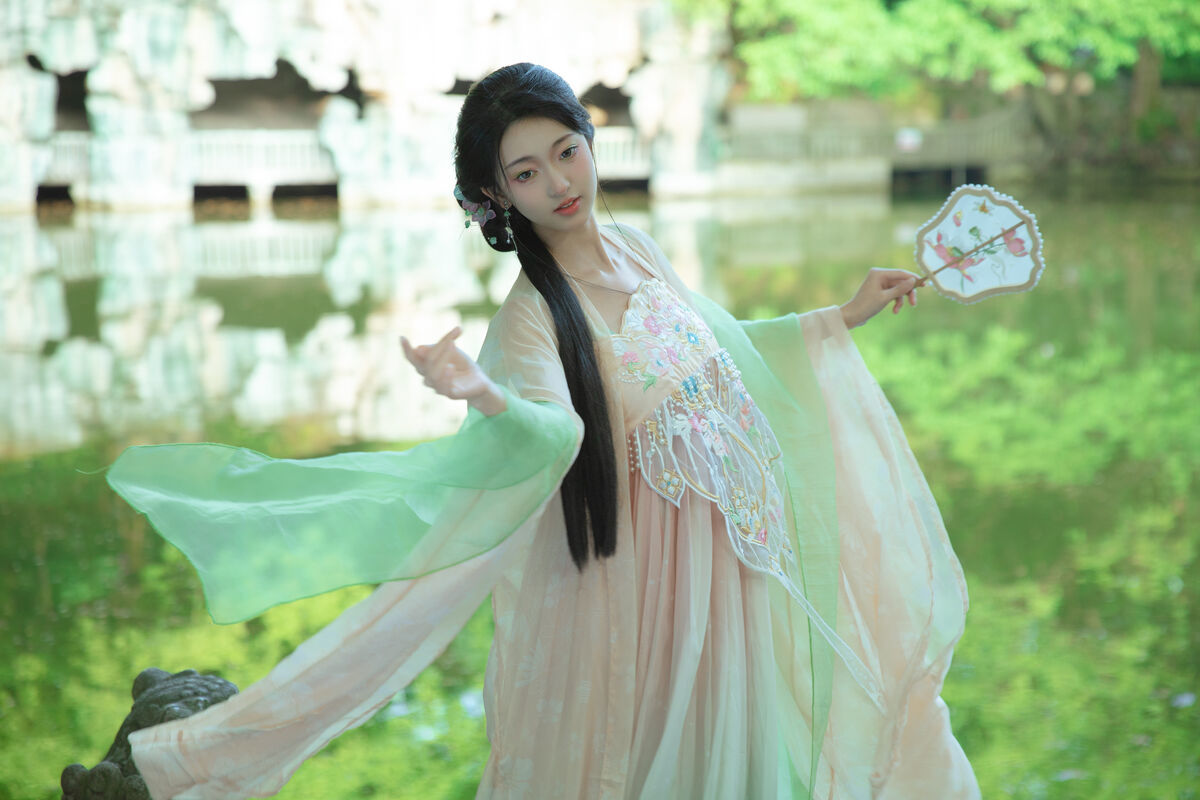 图片[8]-YiTuYu艺图语 Vol.7300 Leng Ku Wang Ye[25P]-六色网