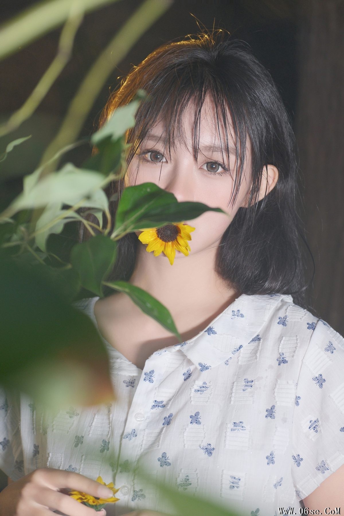 图片[5]-YiTuYu艺图语 Vol.5718 Yi Tiao Lan Chong[23P]-六色网