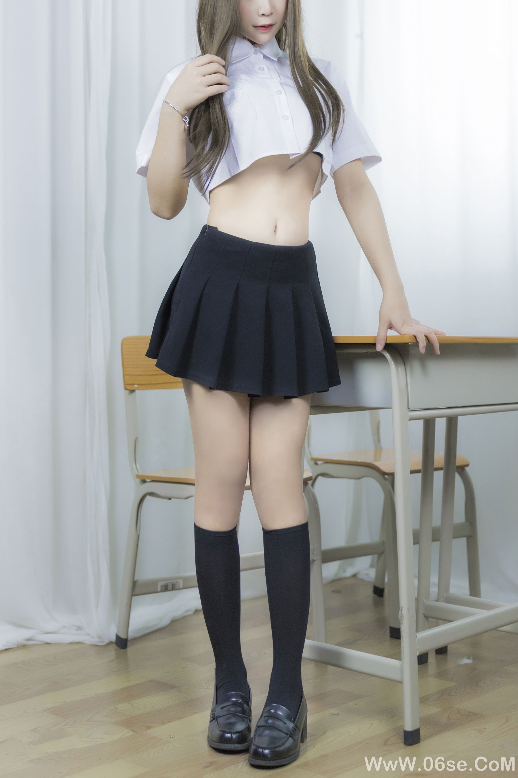 图片[7]-二次元妹子抱走莫子aa 等你下课[42P]-六色网
