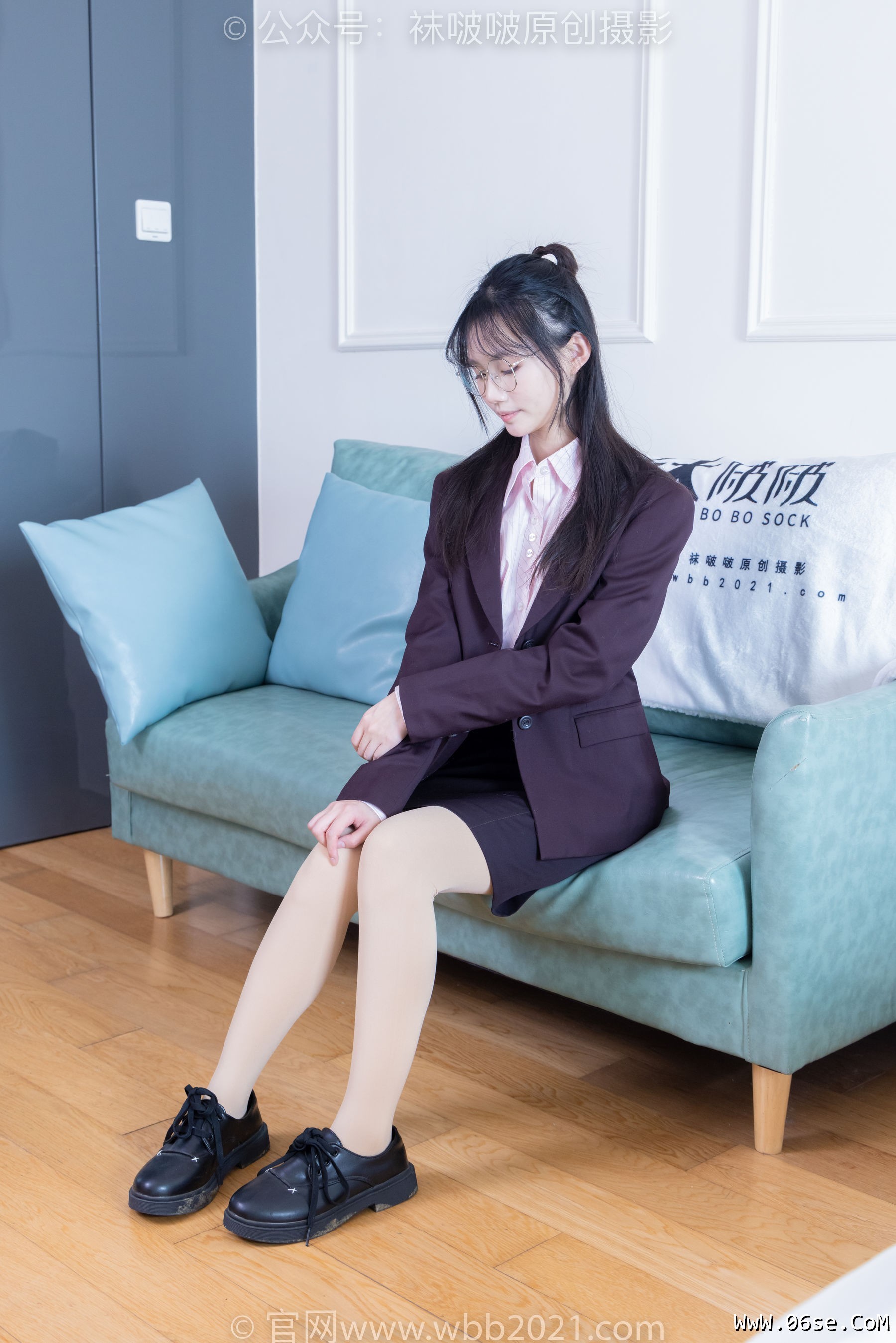 图片[68]-BoBoSocks袜啵啵 No.362 甜甜圈 -两双皮鞋、厚肉丝、厚黑丝、ol制服[230P]-六色网
