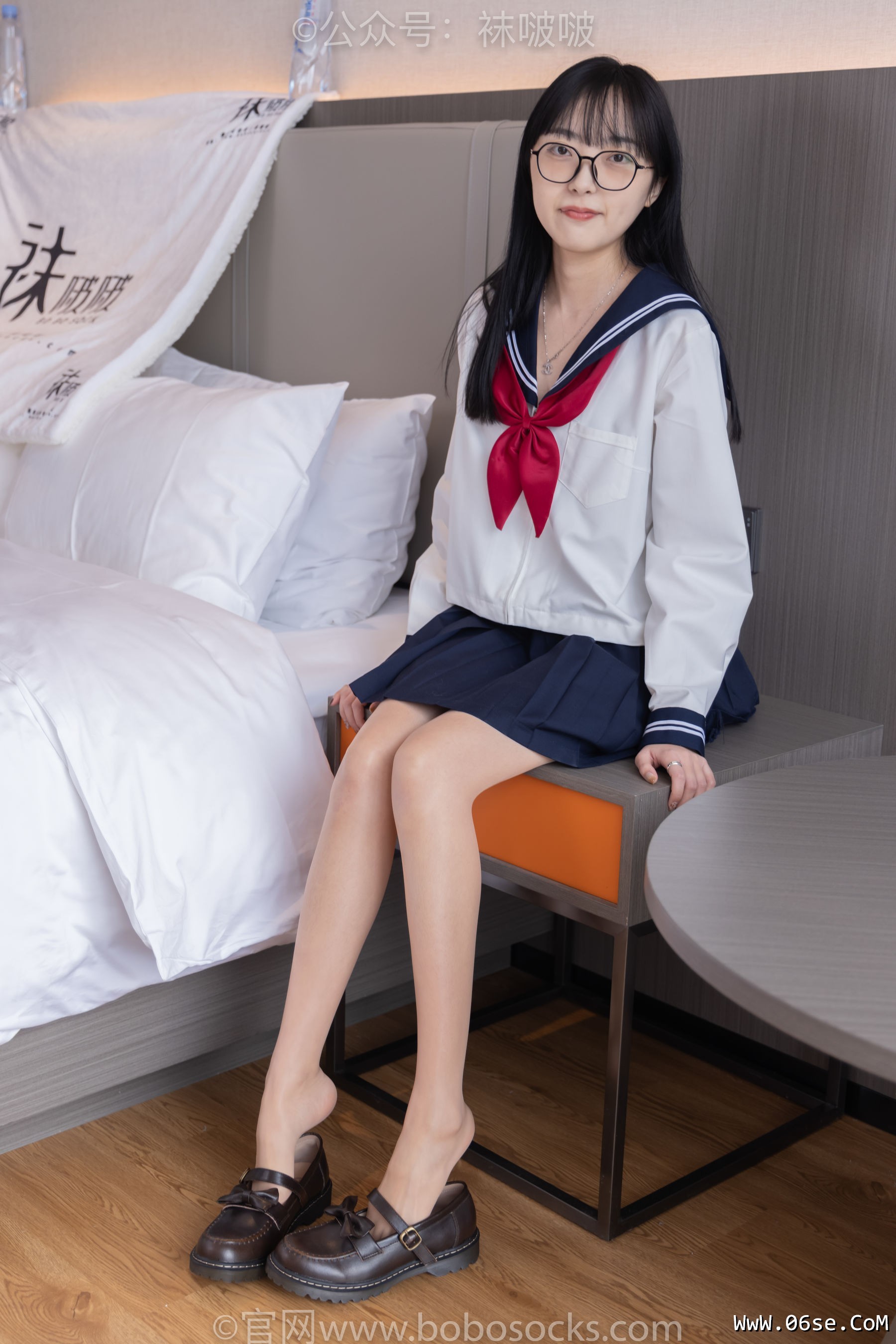 图片[37]-BoBoSocks袜啵啵 积分限定作品005 稚予-JK制服、皮鞋、油亮肉丝、踩蛋糕[133P]-六色网