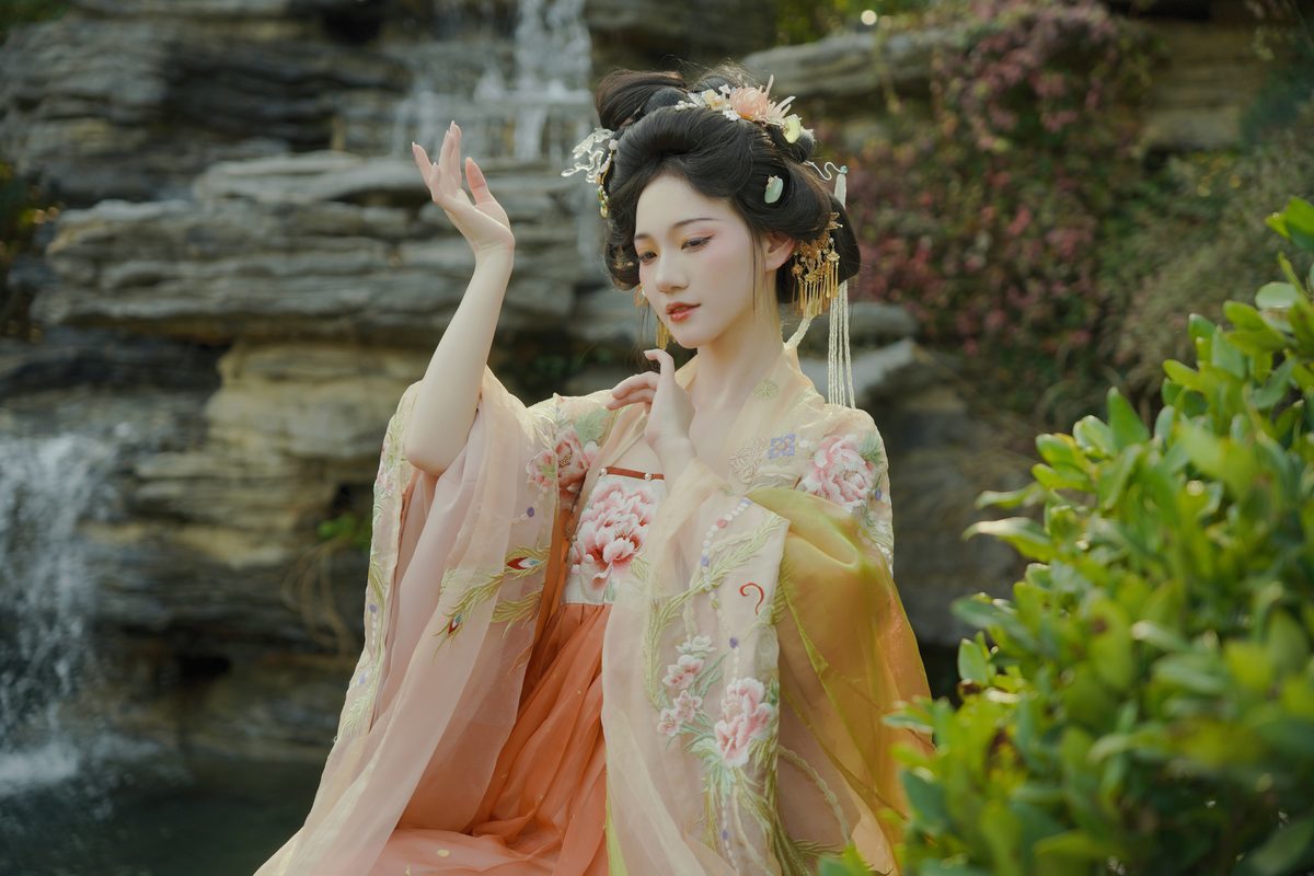 图片[20]-YiTuYu艺图语 Vol.3881 Qin Qin[27P]-六色网