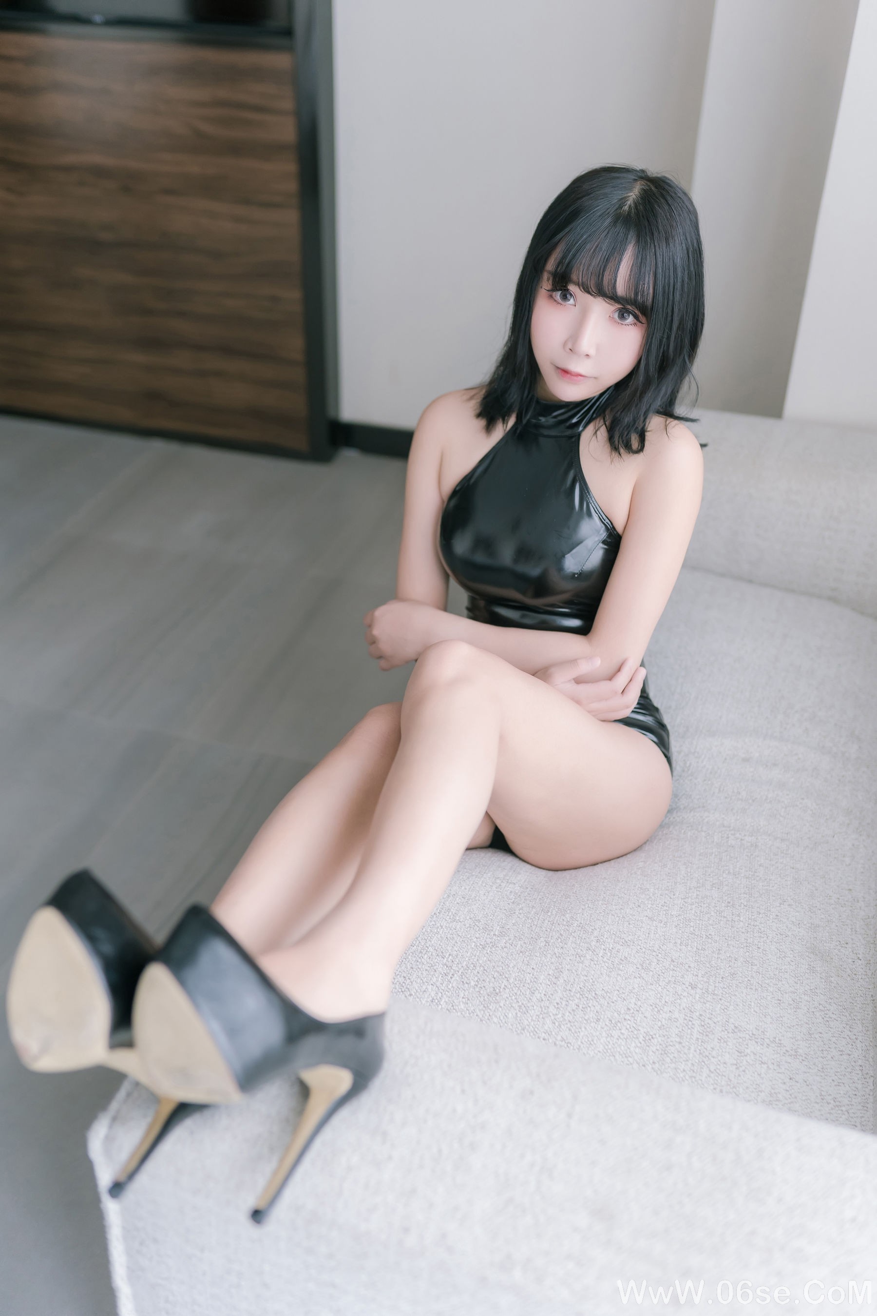 图片[7]-二次元妹子抱走莫子aa 黑胶高跟鞋[41P]-六色网