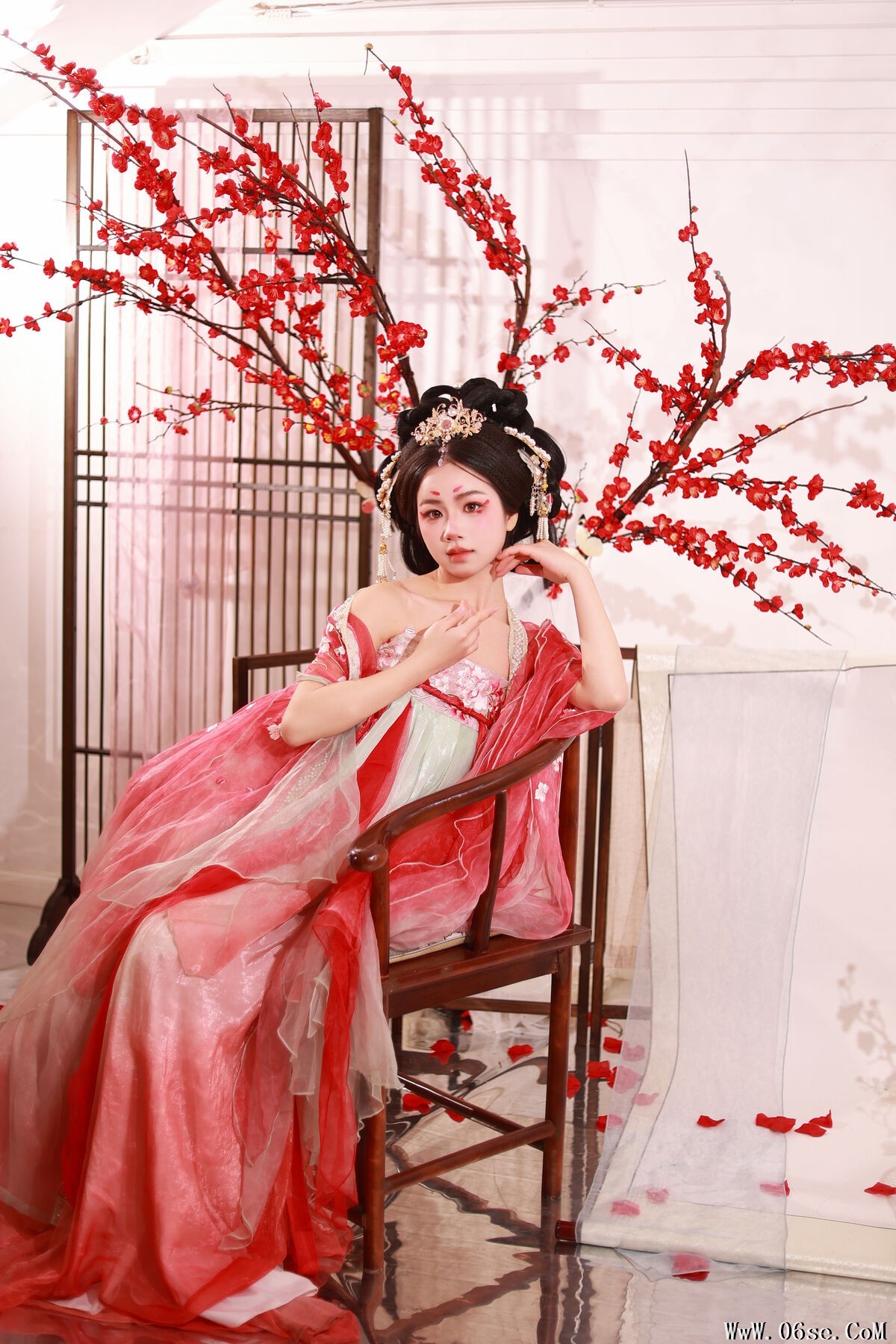 图片[21]-YiTuYu艺图语 Vol.6970 Xiao Du Tong Xue[26P]-六色网