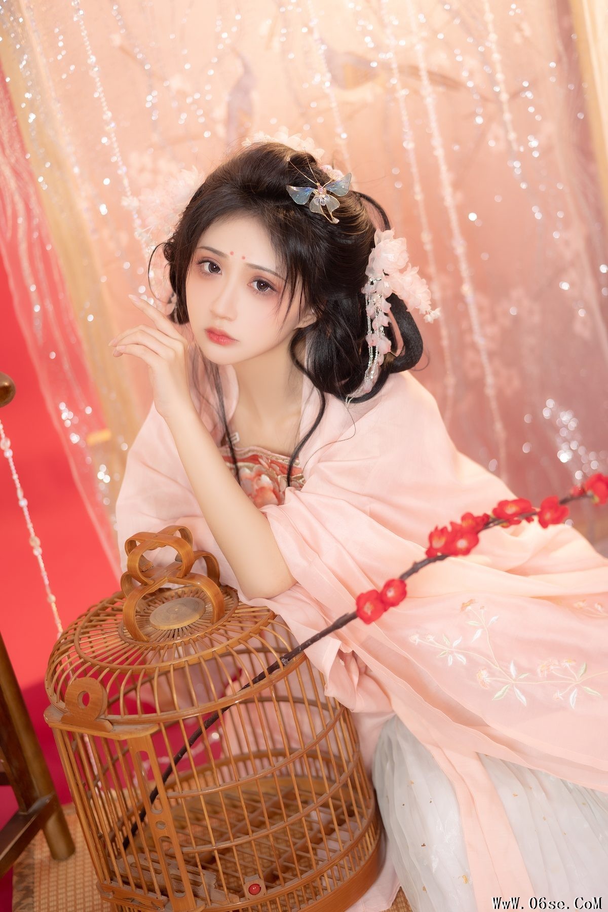 图片[24]-YiTuYu艺图语 Vol.3705 Qi Luo Sheng De Xiao Su Su[25P]-六色网