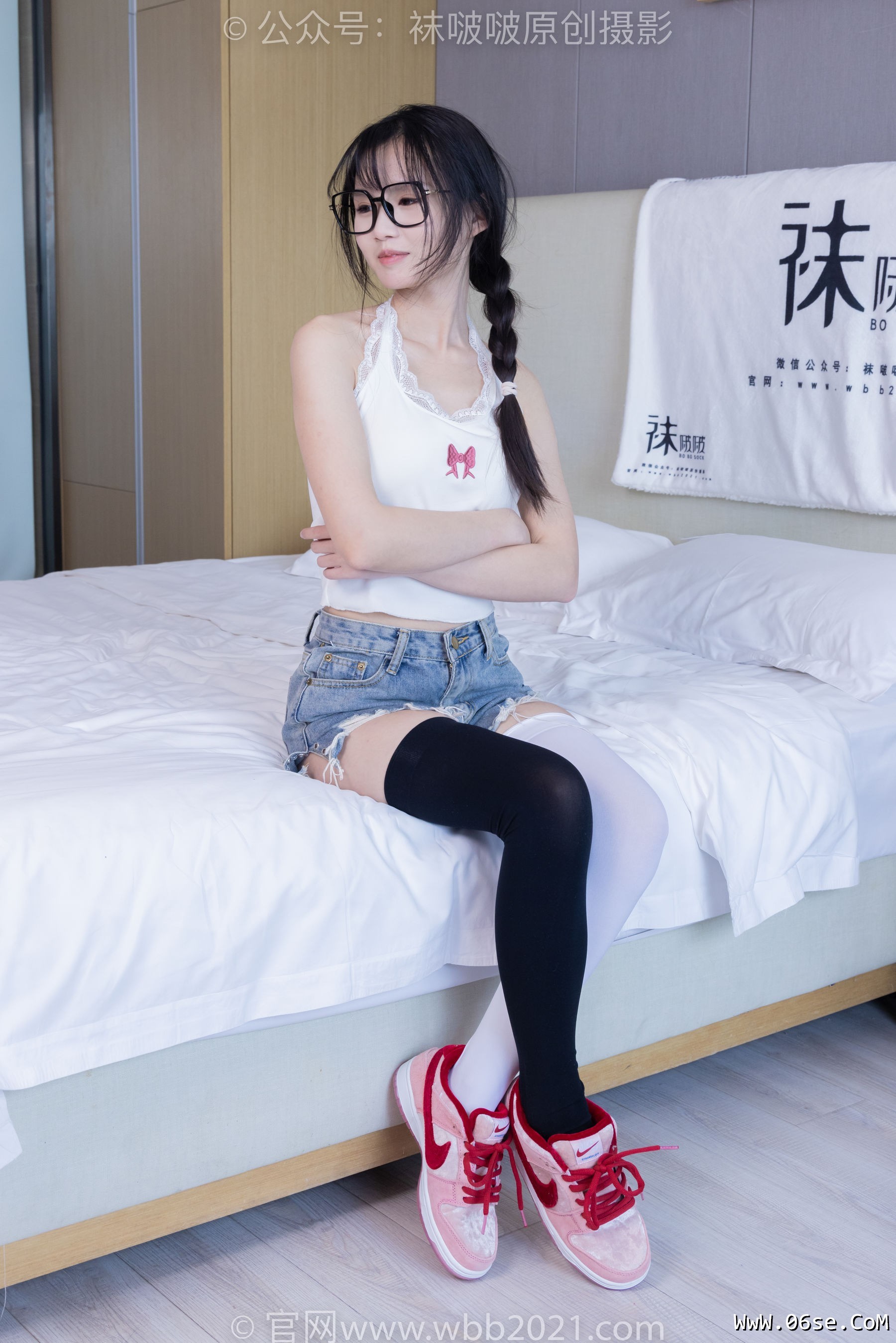 图片[122]-BoBoSocks袜啵啵 No.390 甜甜圈 -板鞋、厚黑丝大腿袜、厚白丝大腿袜[148P]-六色网