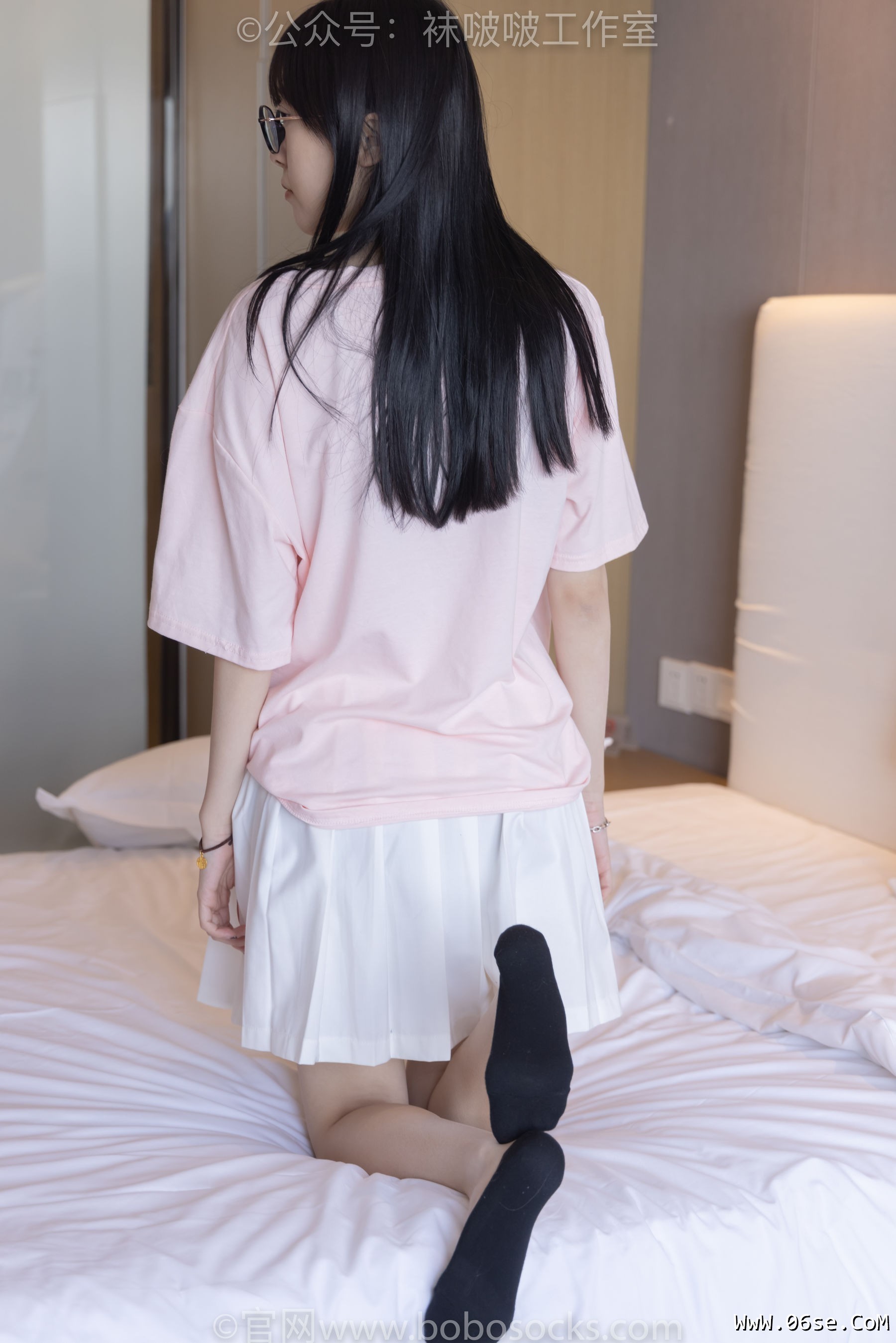图片[130]-BoBoSocks袜啵啵 No.091 稚予-板鞋、淡粉色船袜、黑色船袜、裸足[148P]-六色网
