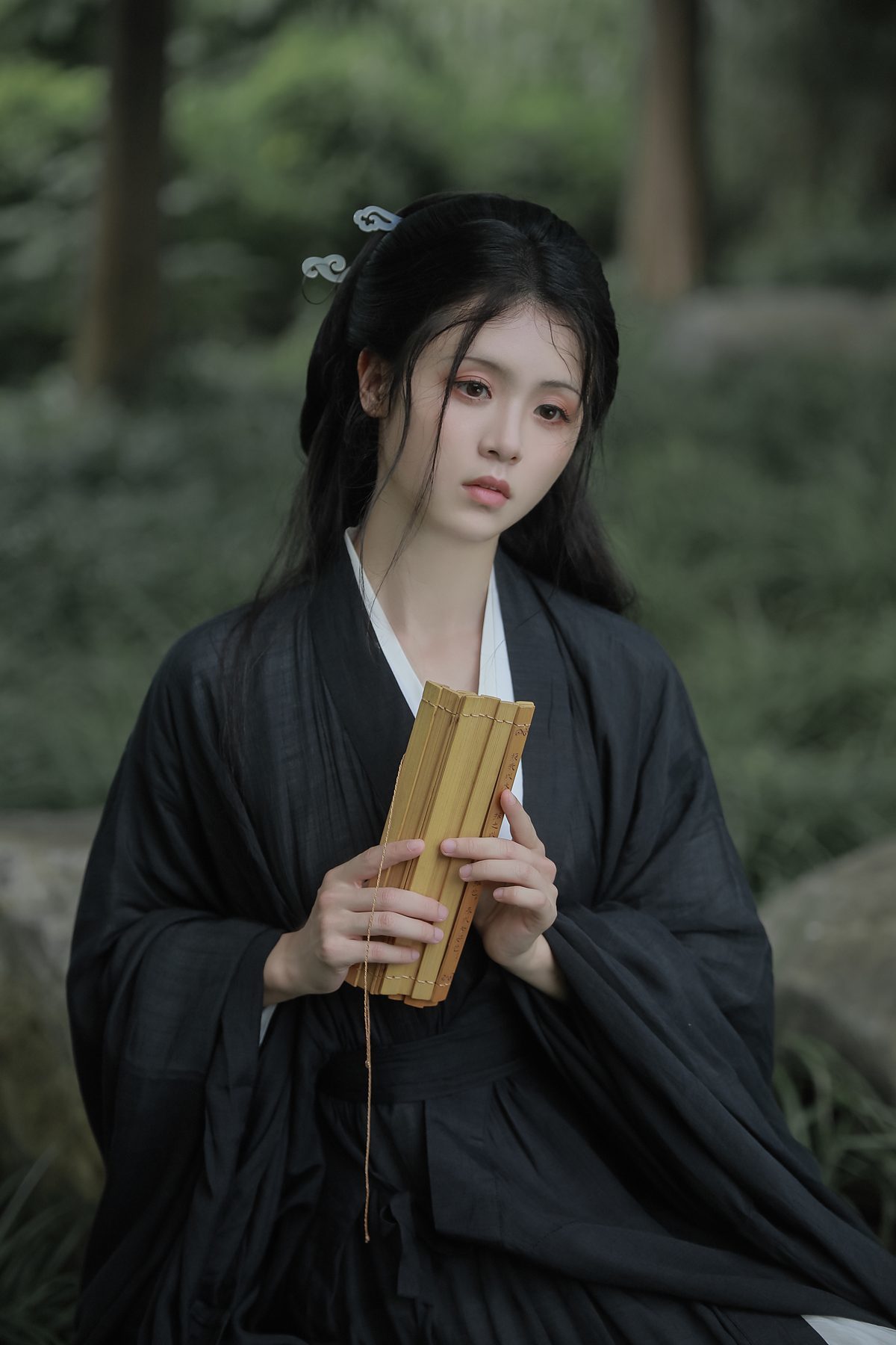图片[25]-YiTuYu艺图语 Vol.5627 Dai Bu Zhu De Yi Mi[25P]-六色网