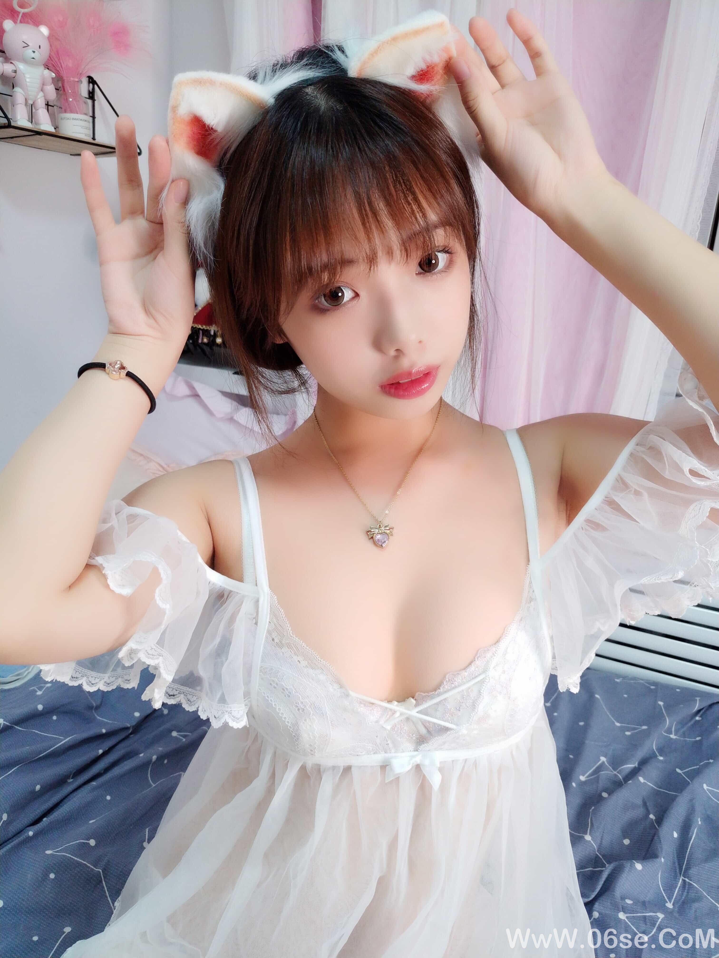 雯妹不讲道理 - 1号本 白猫[21P]-六色网