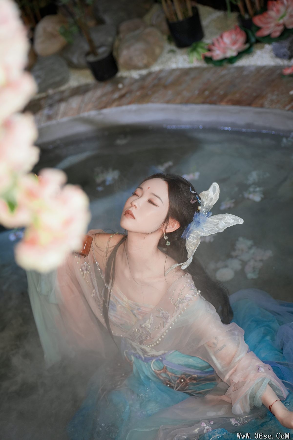 图片[26]-YiTuYu艺图语 Vol.4768 Vi Ge Vivian[48P]-六色网