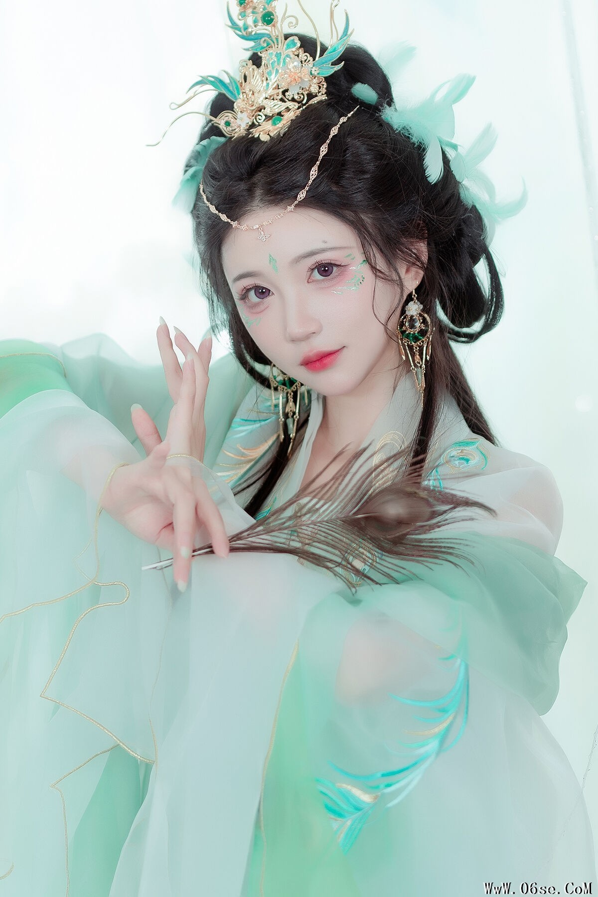 YiTuYu艺图语 Vol.7451 Qi Luo Sheng De Xiao Su Su[23P]-六色网