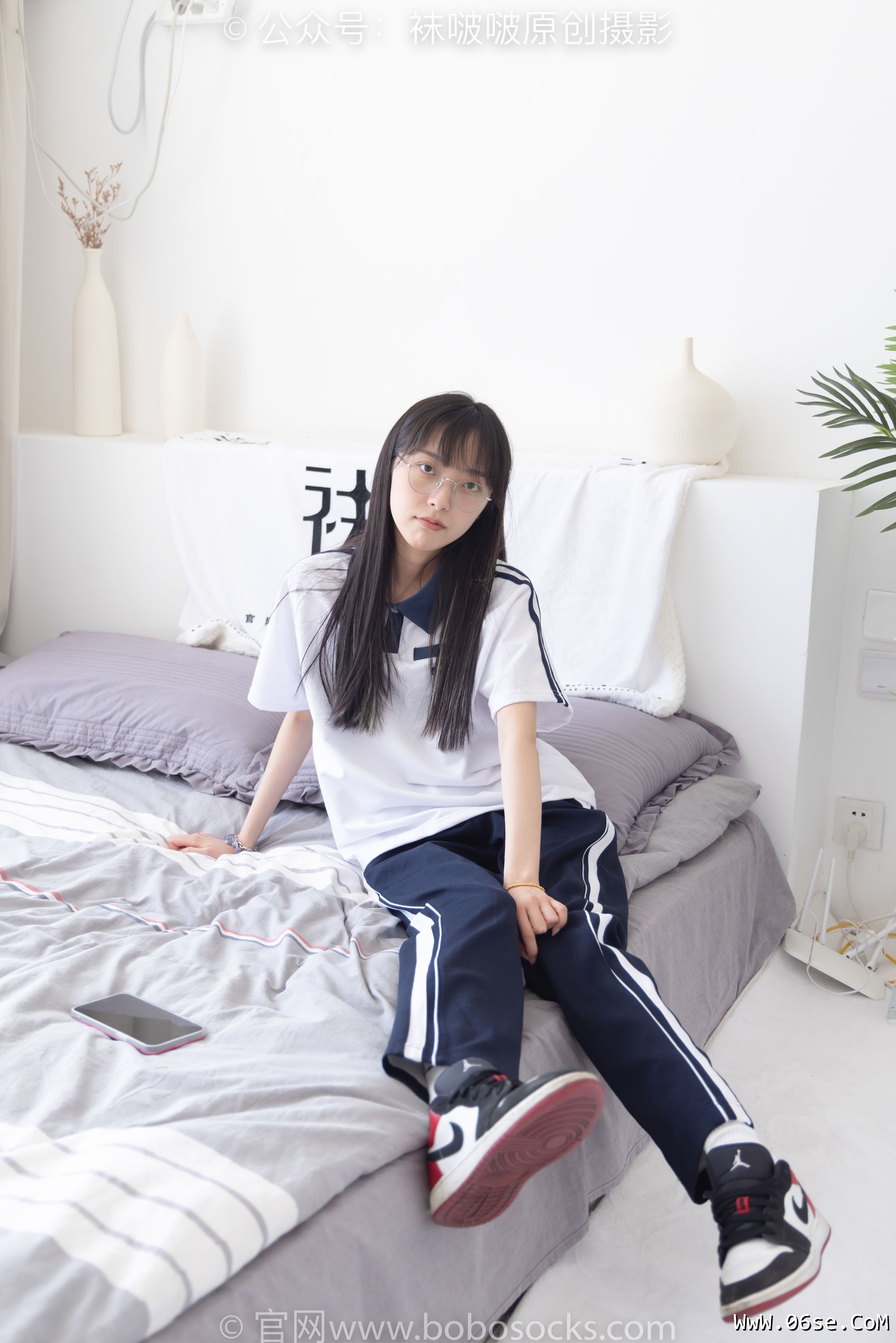 图片[56]-BoBoSocks袜啵啵 No.207 稚予 -aj板鞋、白棉袜、油亮白丝、校服裤里丝[140P]-六色网