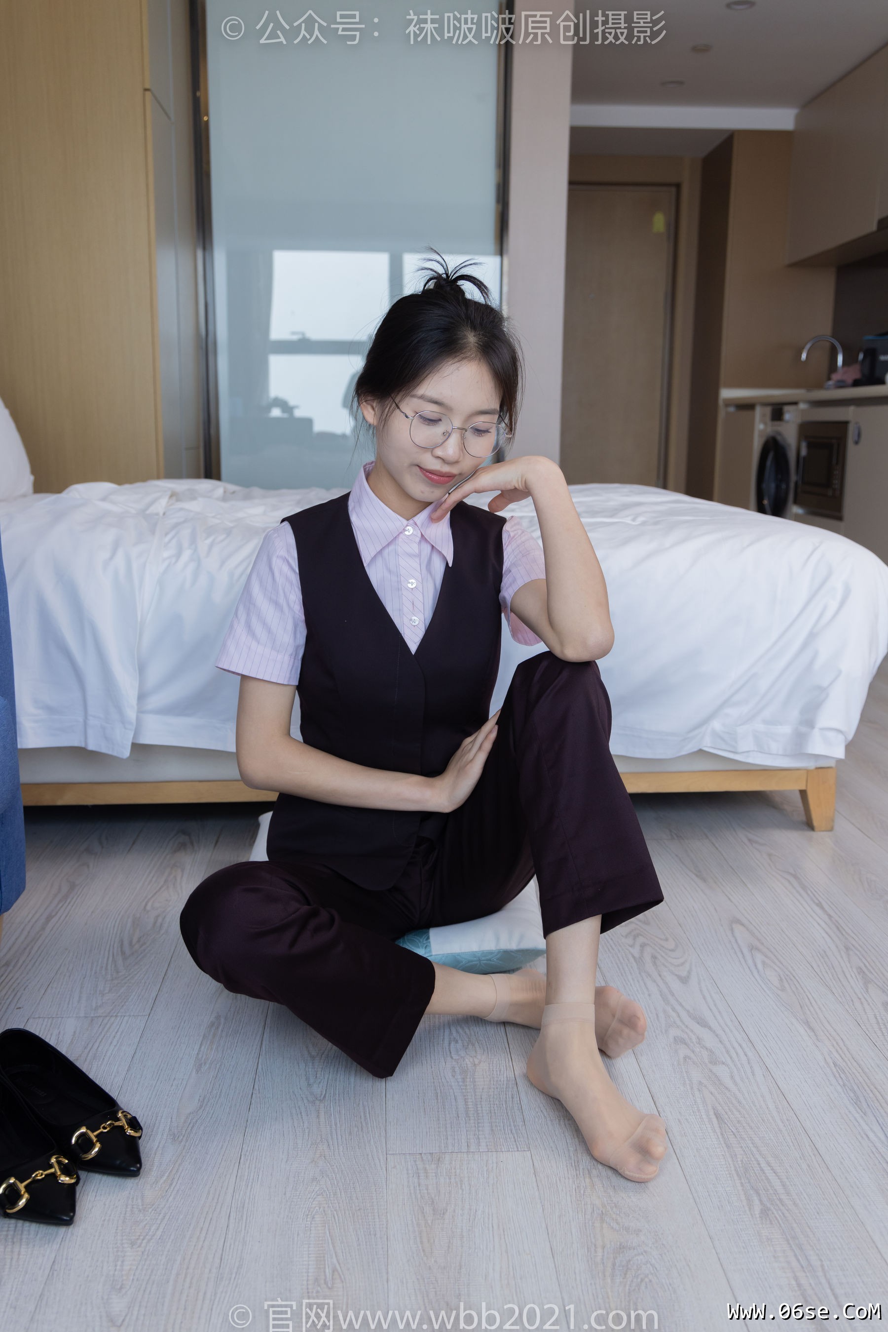 图片[36]-BoBoSocks袜啵啵 No.271 芝士 -平底鞋、短肉丝、银行制服[146P]-六色网