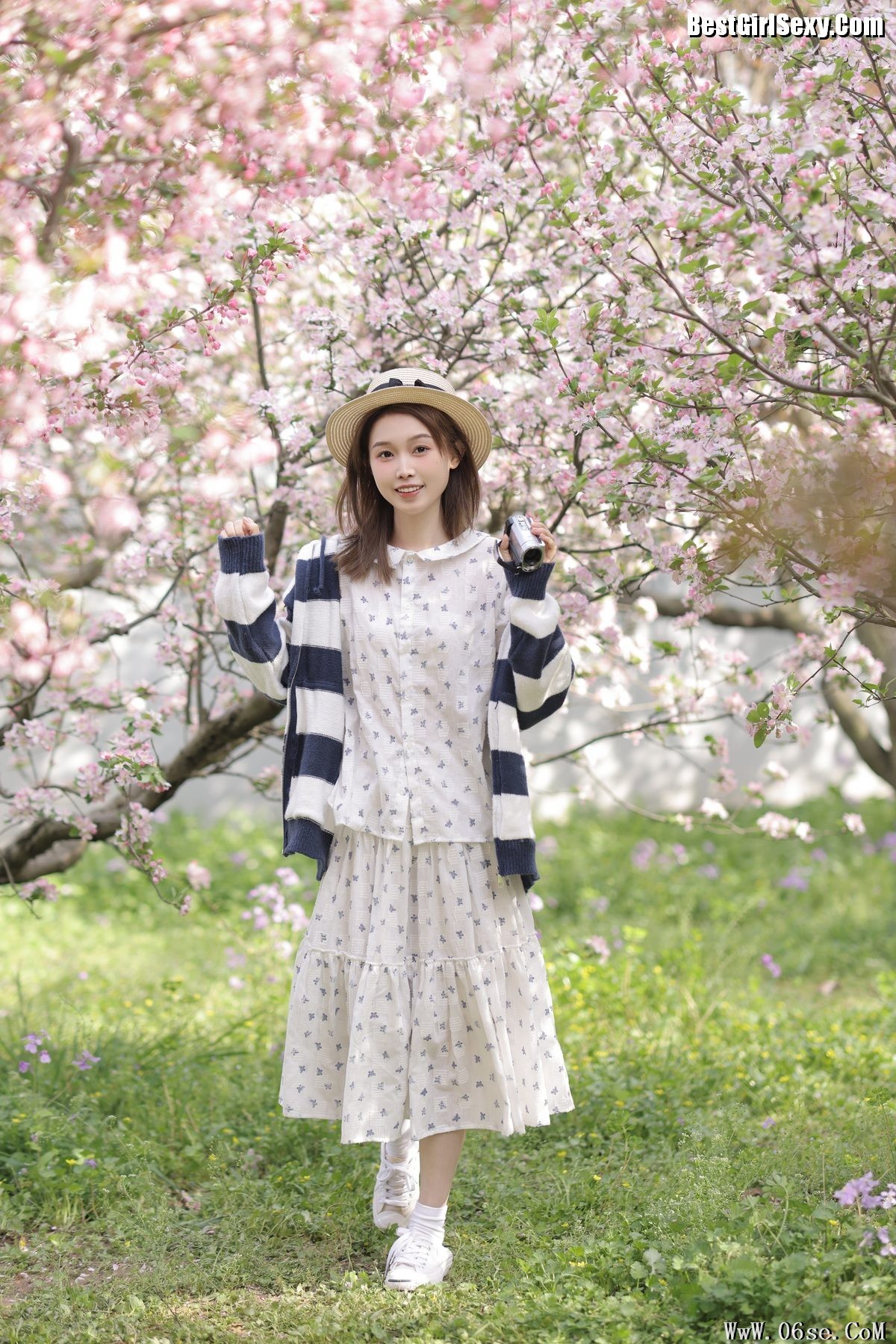 图片[25]-YiTuYu艺图语 Vol.4097 Suan Nai Jia Xin Hao hao Ci[32P]-六色网