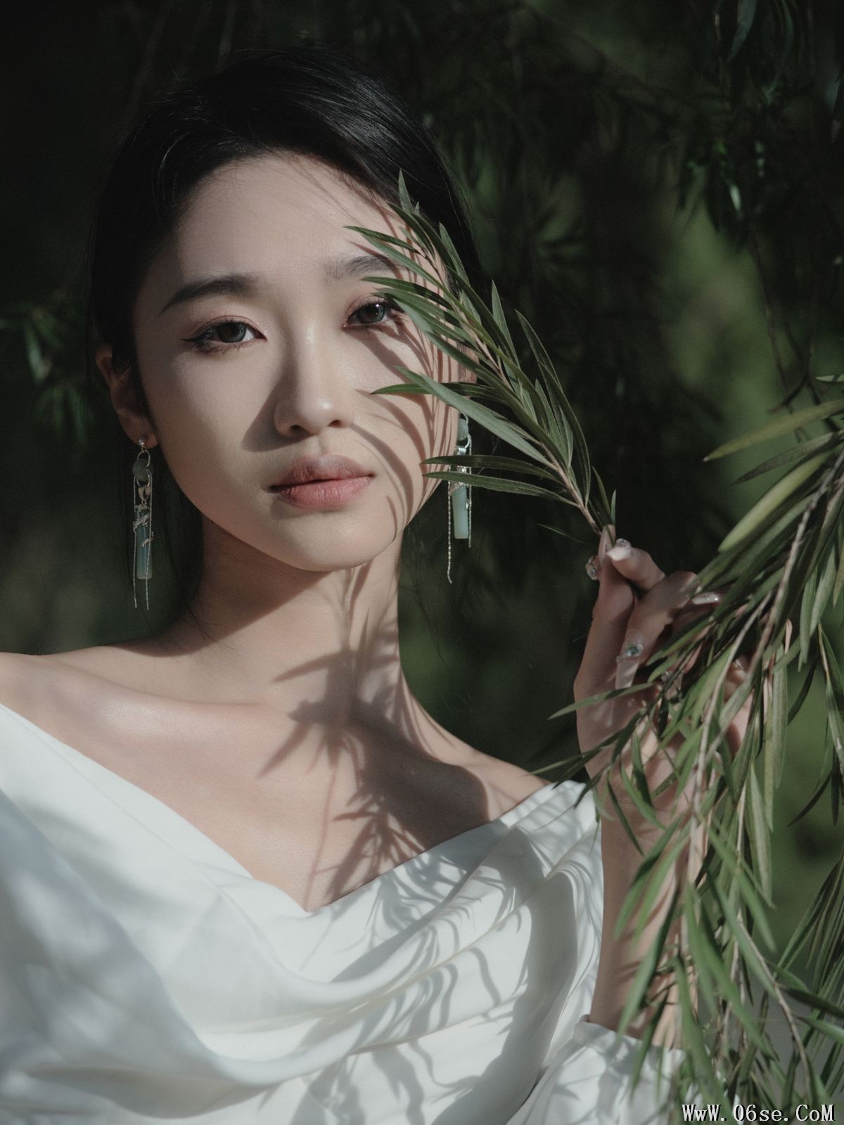 图片[18]-YiTuYu艺图语 Vol.3251 Likeu[47P]-六色网