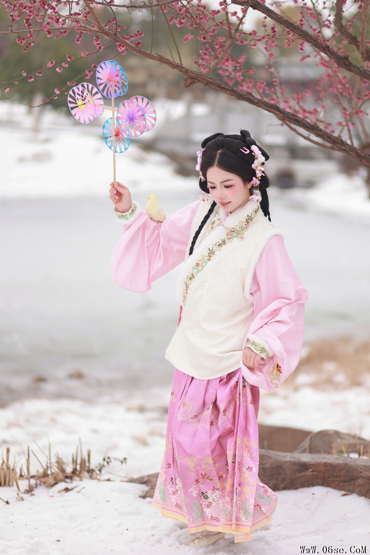 图片[5]-YiTuYu艺图语 Vol.6943 Xiao Du Tong Xue[27P]-六色网
