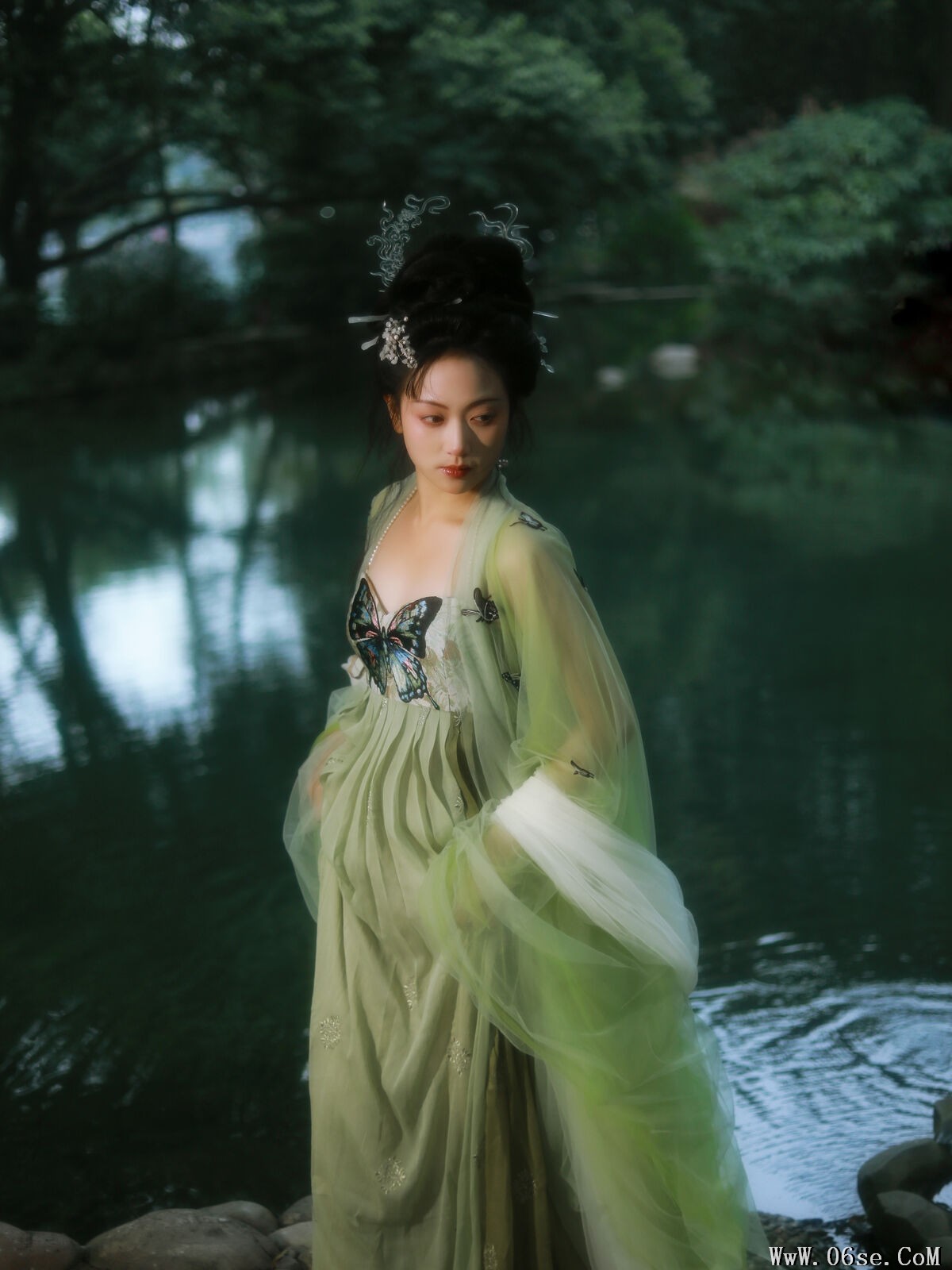 图片[21]-YiTuYu艺图语 Vol.6662 Luo Yu Qing Ling[24P]-六色网