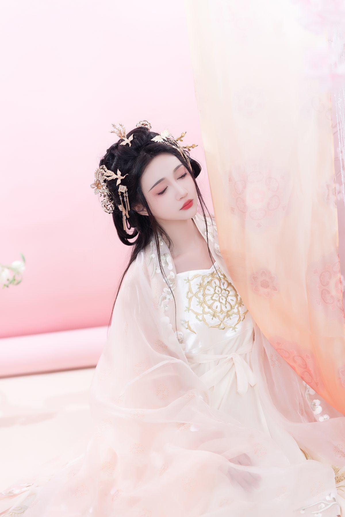 图片[28]-YiTuYu艺图语 Vol.5561 Qi Luo Sheng De Xiao Su Su[28P]-六色网