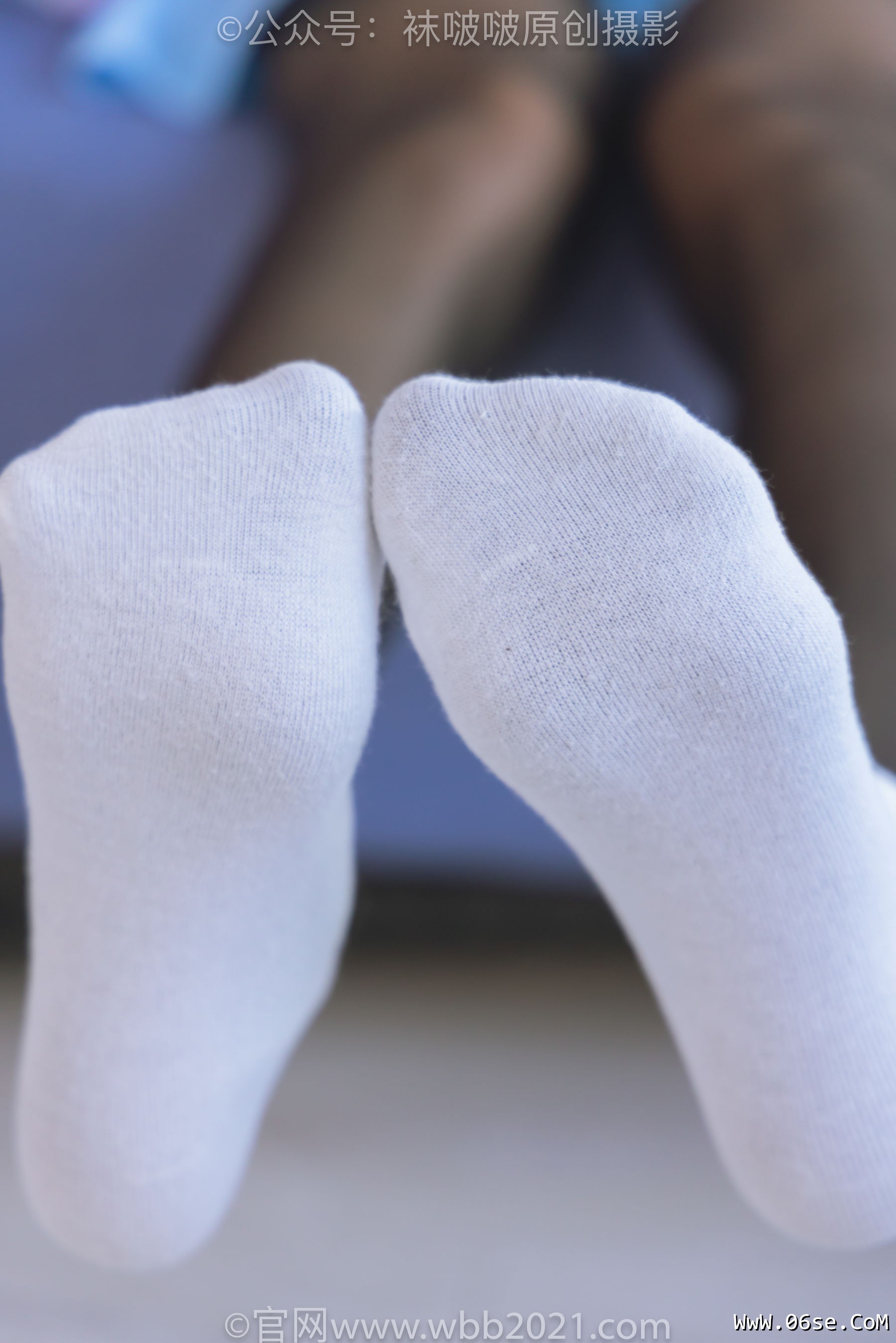 图片[74]-BoBoSocks袜啵啵 No.437 稚予 -女仆装、人字拖、薄黑丝、白棉袜、裸足[140P]-六色网