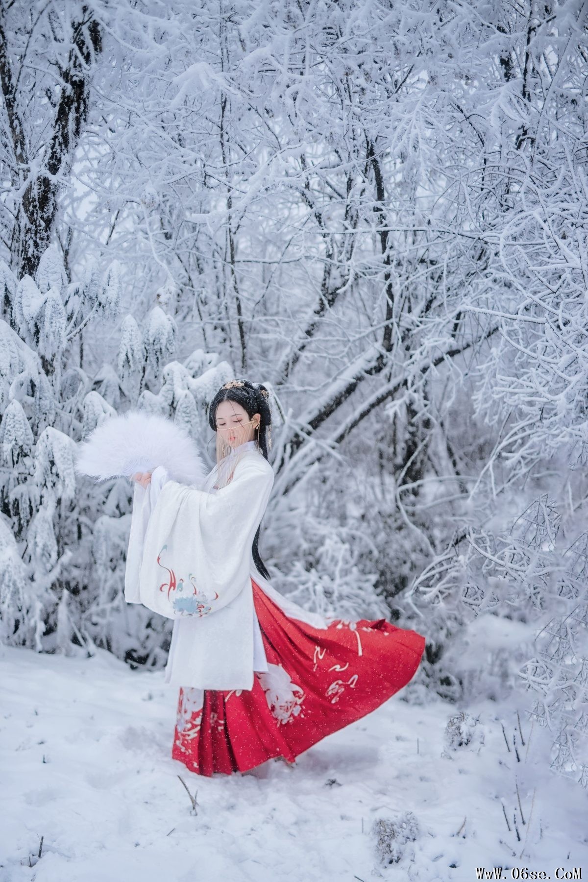 图片[22]-YiTuYu艺图语 Vol.5144 Pang Pang De Xiao Lu Jun[23P]-六色网