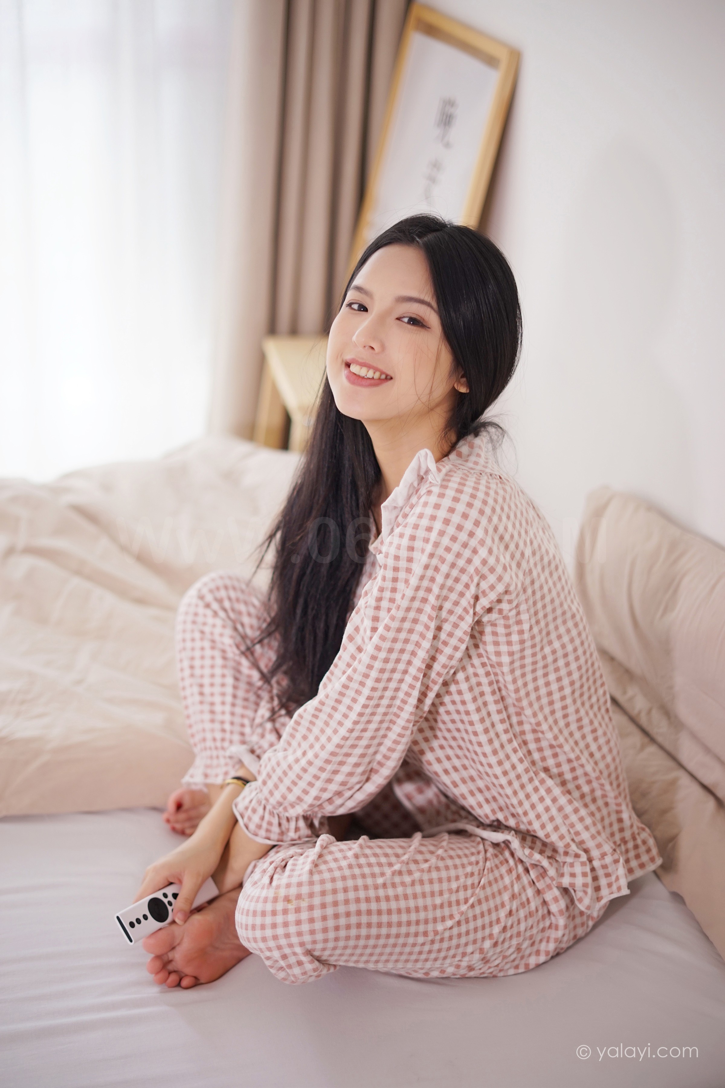 图片[13]-雅拉伊 – 溪若《在家千日好》[42P]-六色网