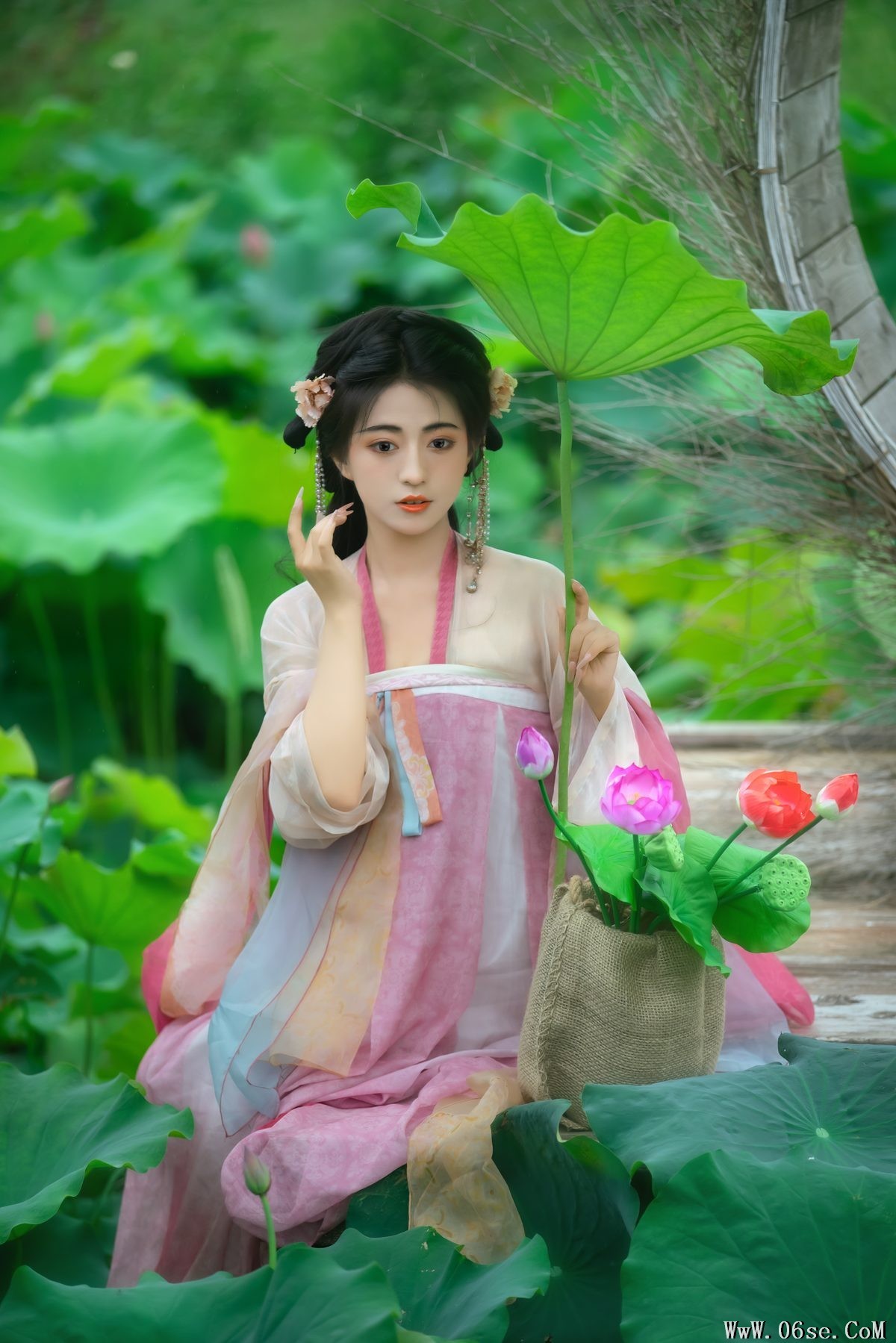 图片[4]-YiTuYu艺图语 Vol.5102 Wan Wan[53P]-六色网