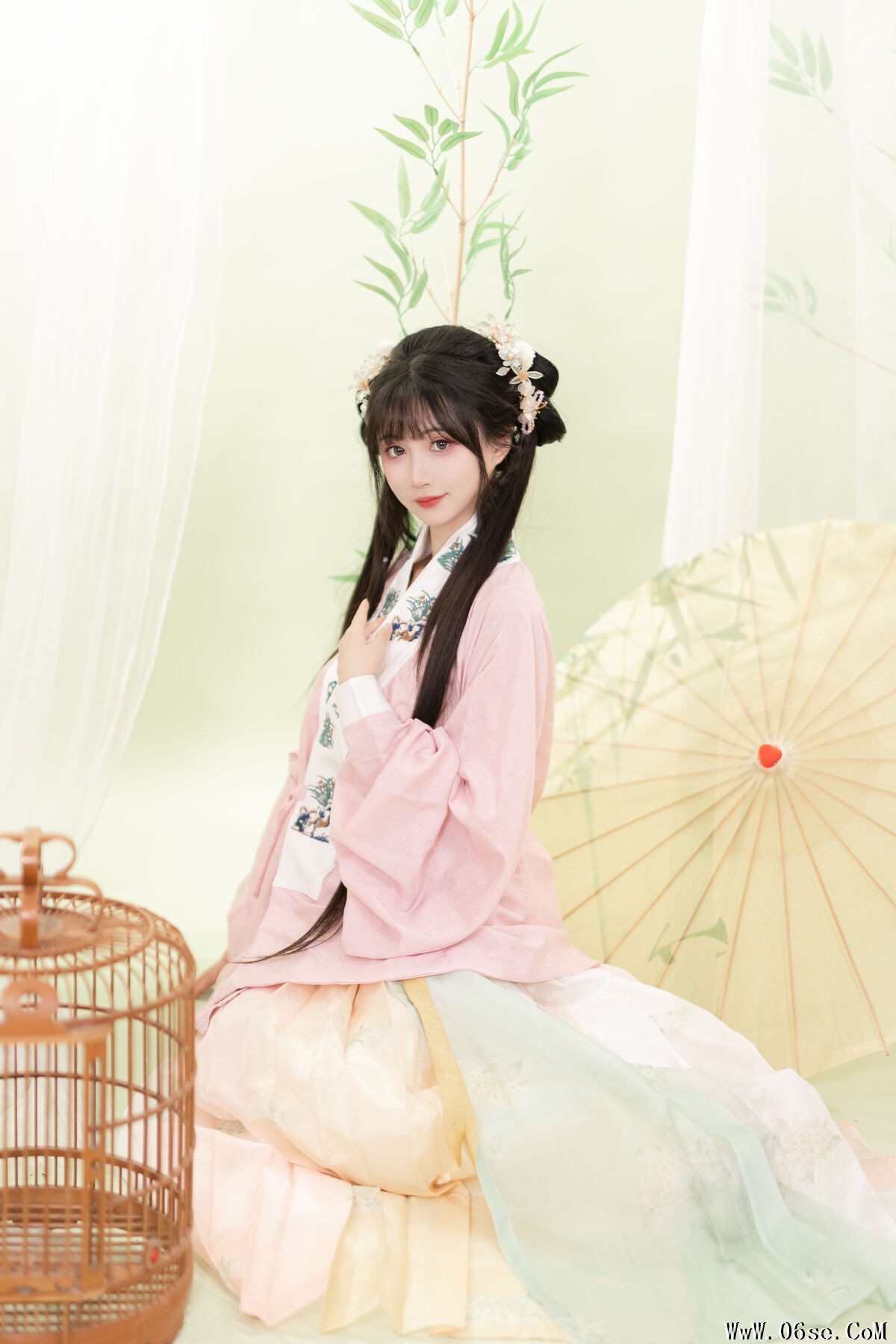 图片[27]-YiTuYu艺图语 Vol.7125 Qi Luo Sheng De Xiao Su Su[28P]-六色网