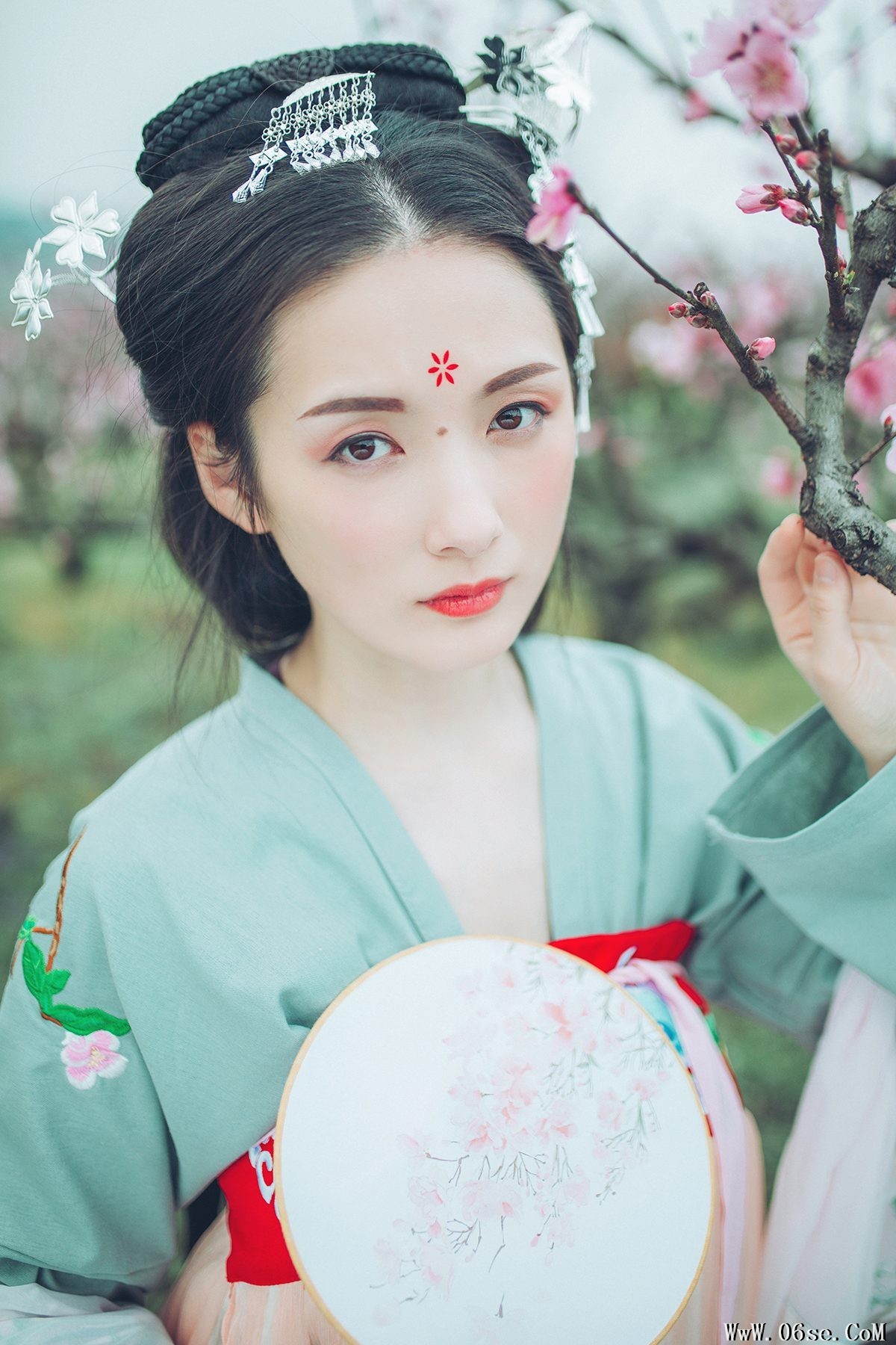 YiTuYu艺图语 Vol.4056 Fan Fan[32P]-六色网